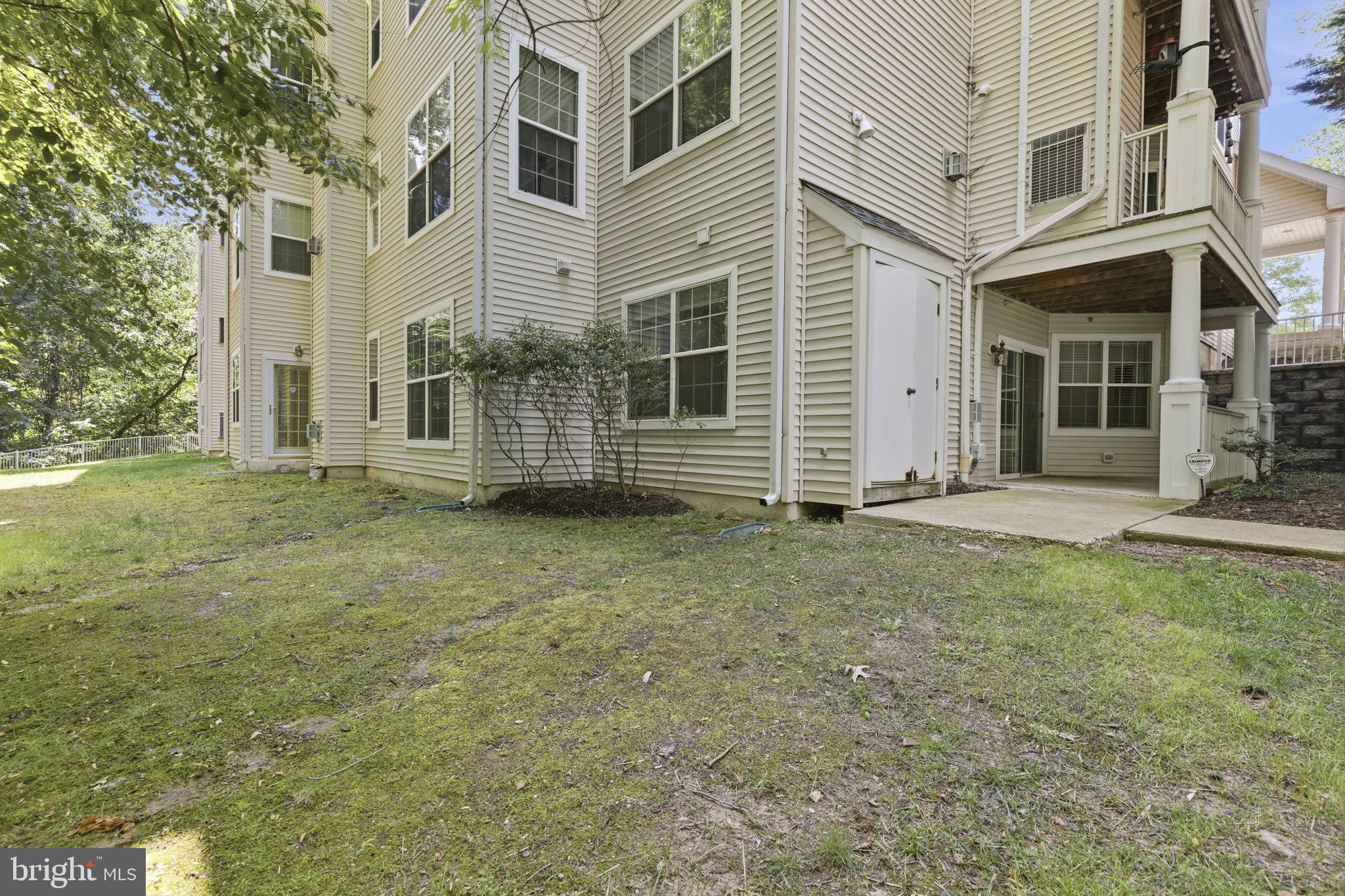 HOLLINGTON AT THE POINTE - Residential