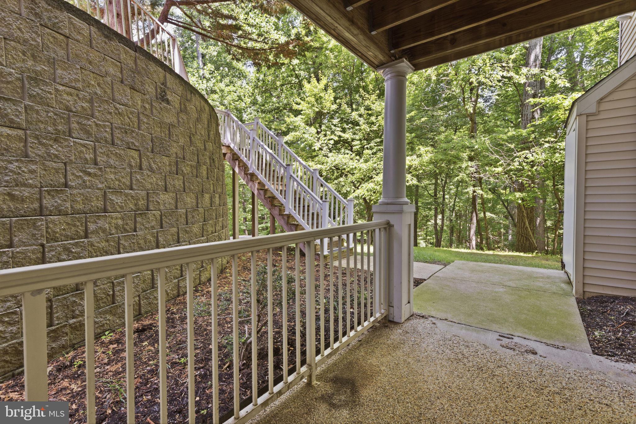HOLLINGTON AT THE POINTE - Residential