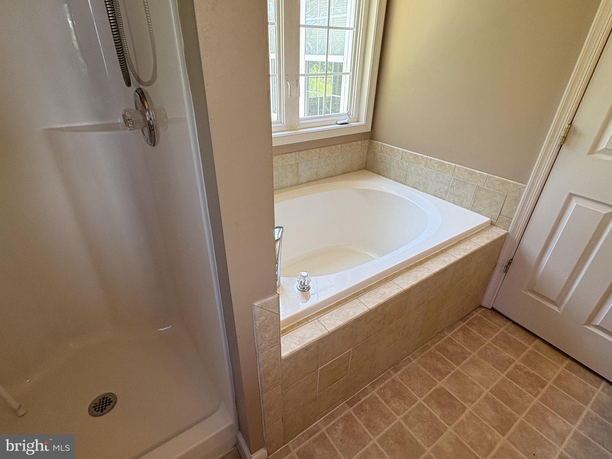 CARRIAGE HILL - Residential