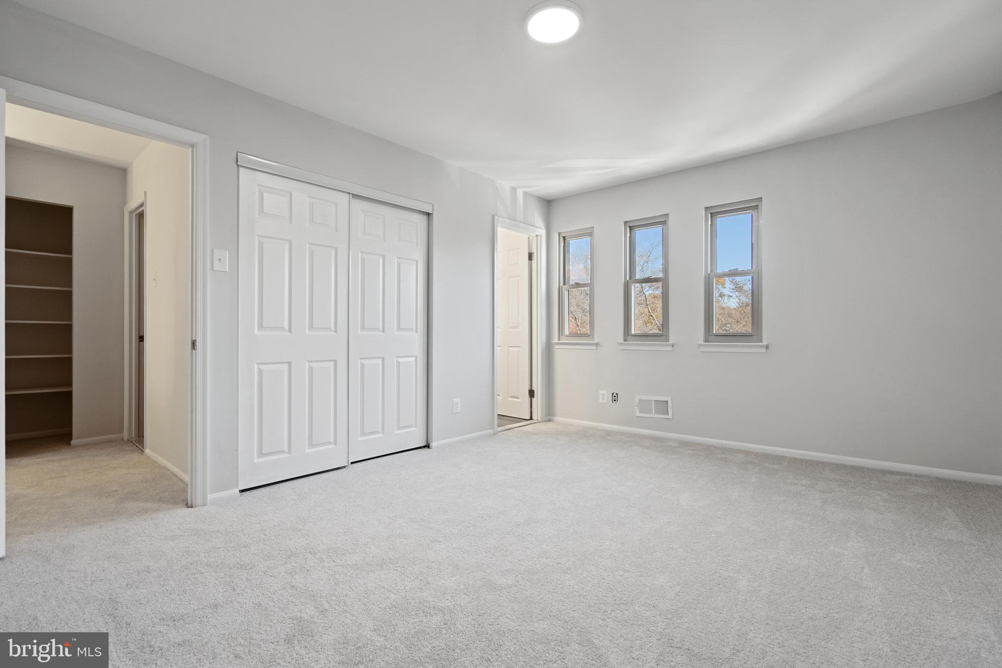 ROLLING BROOK - Residential