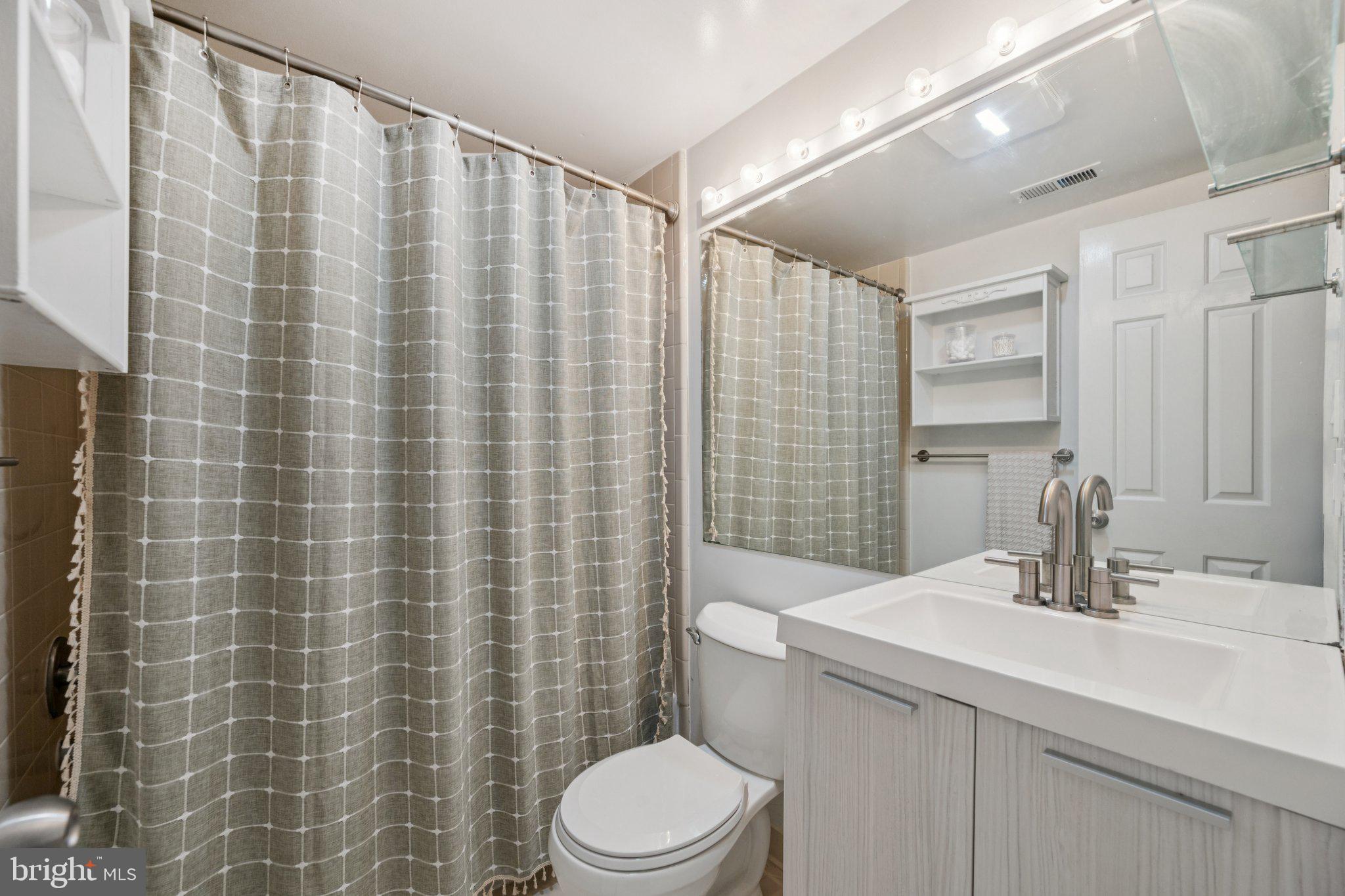 ADAMS MORGAN - Residential