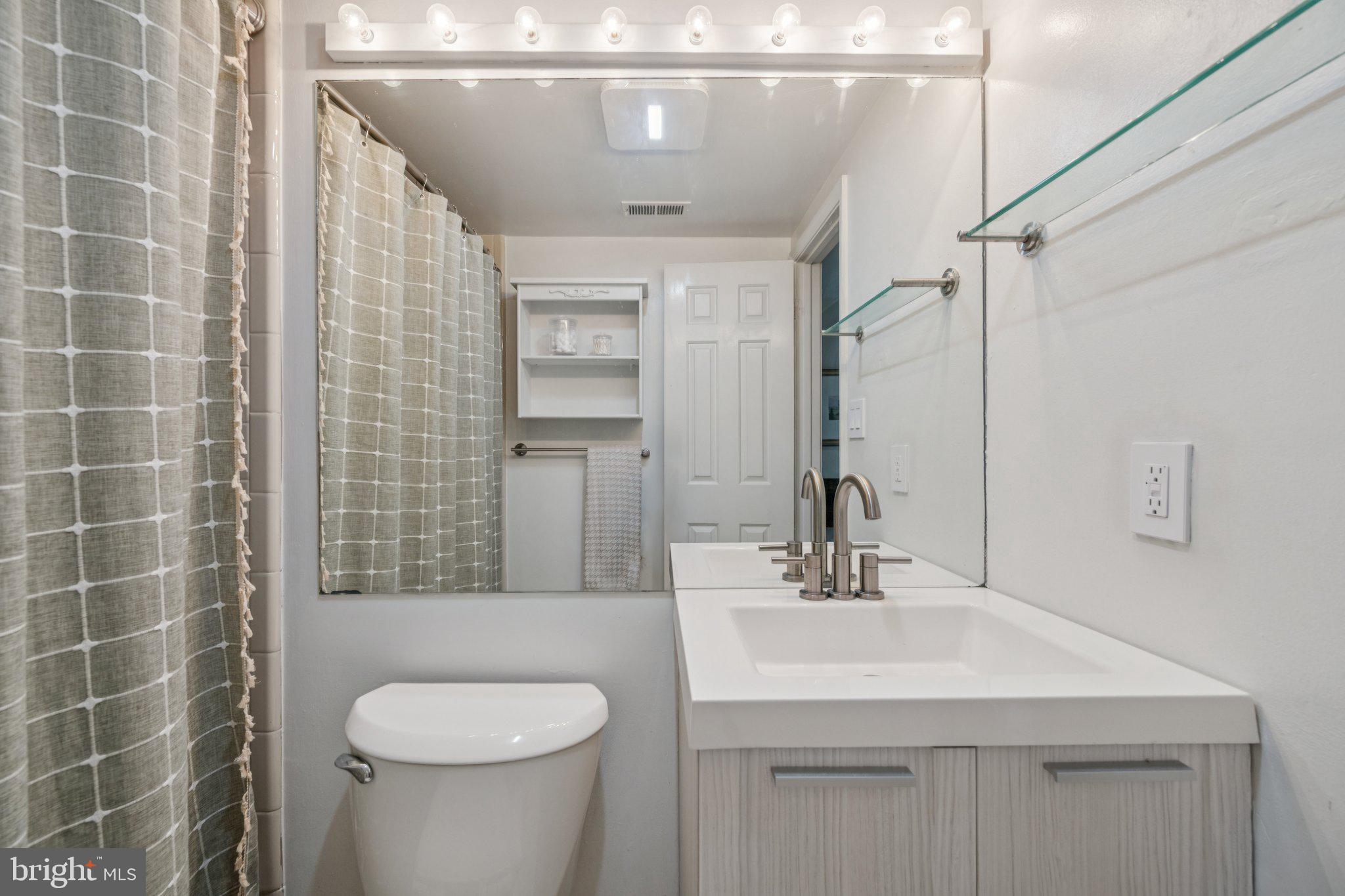 ADAMS MORGAN - Residential
