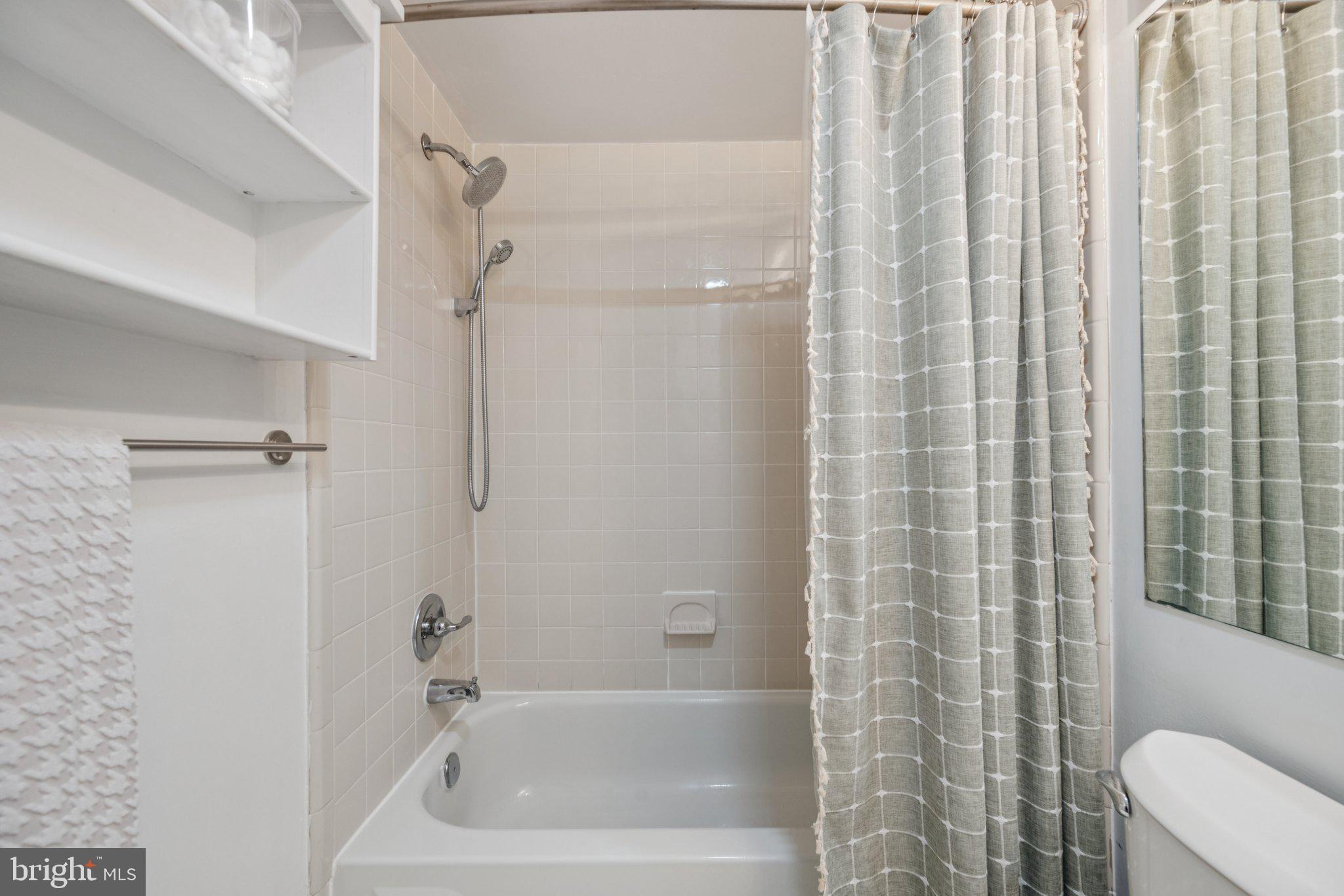 ADAMS MORGAN - Residential