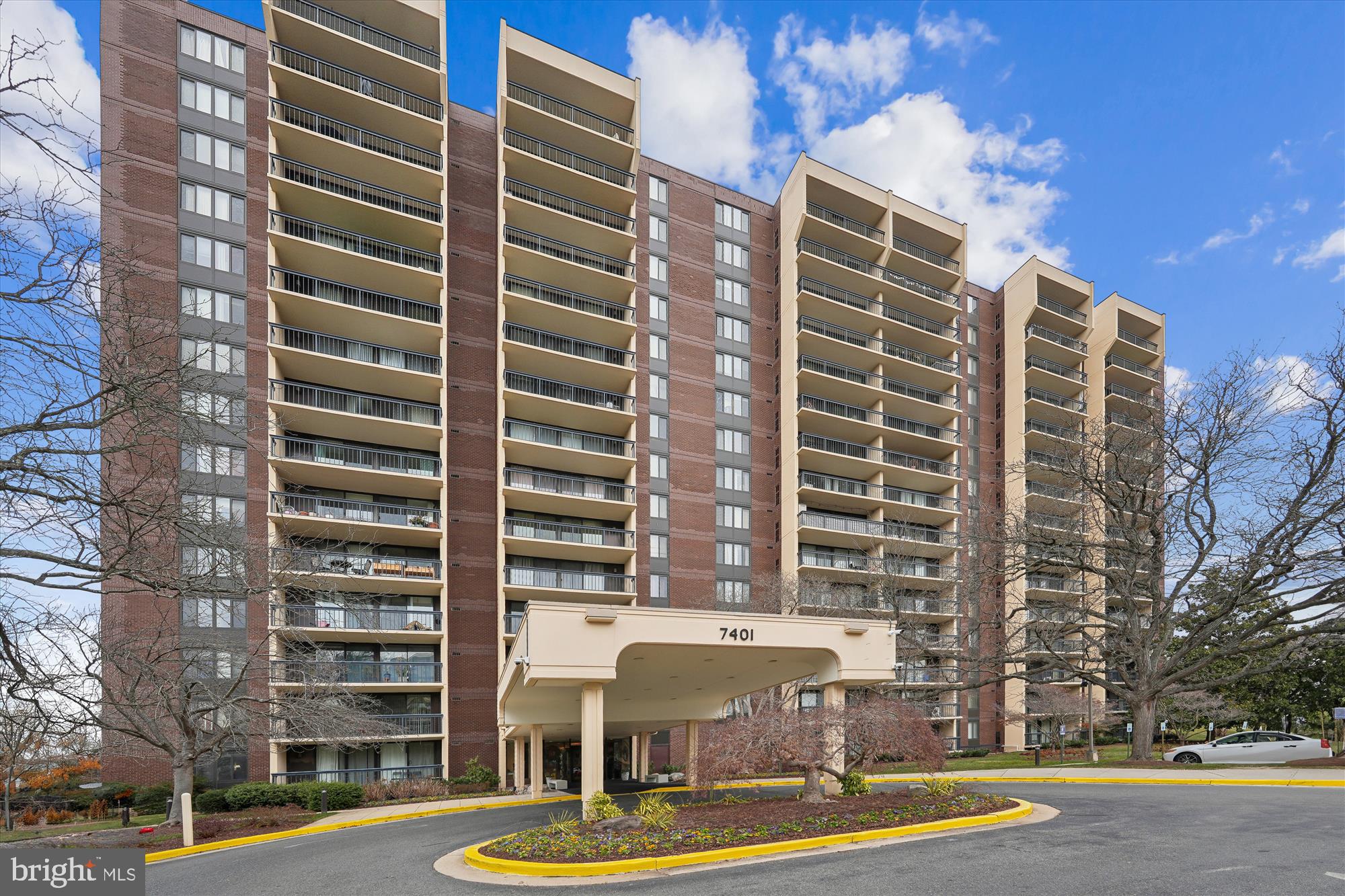 CHELSEA TOWERS - Residential