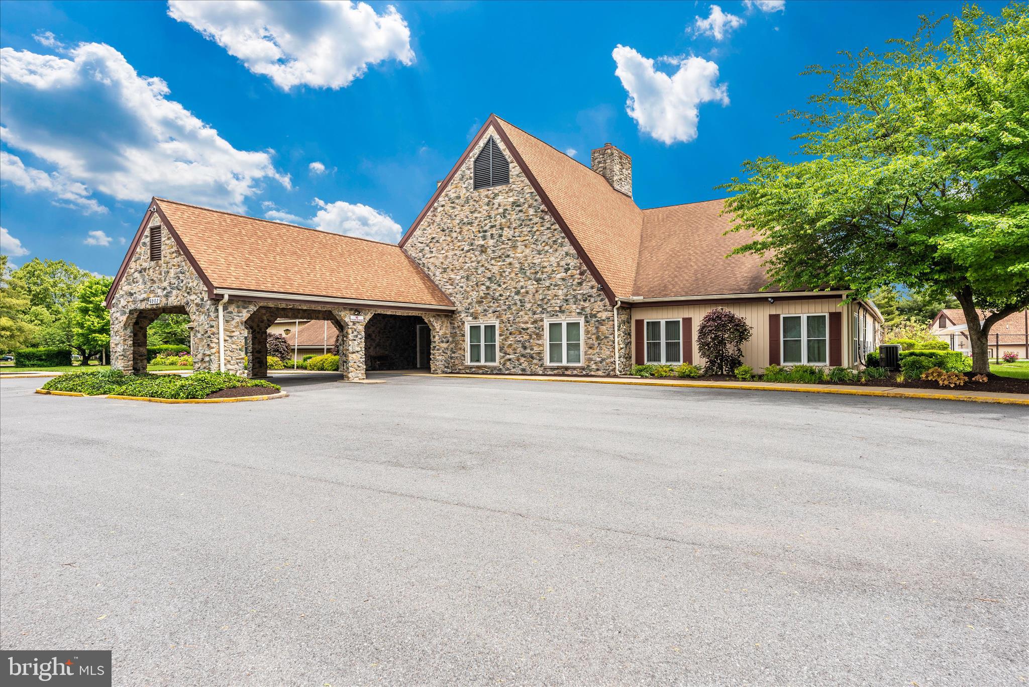 CRESTWOOD VILLAGE - Residential