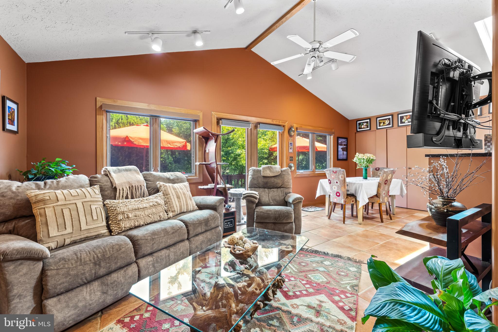 VALLEY HILLS - Residential