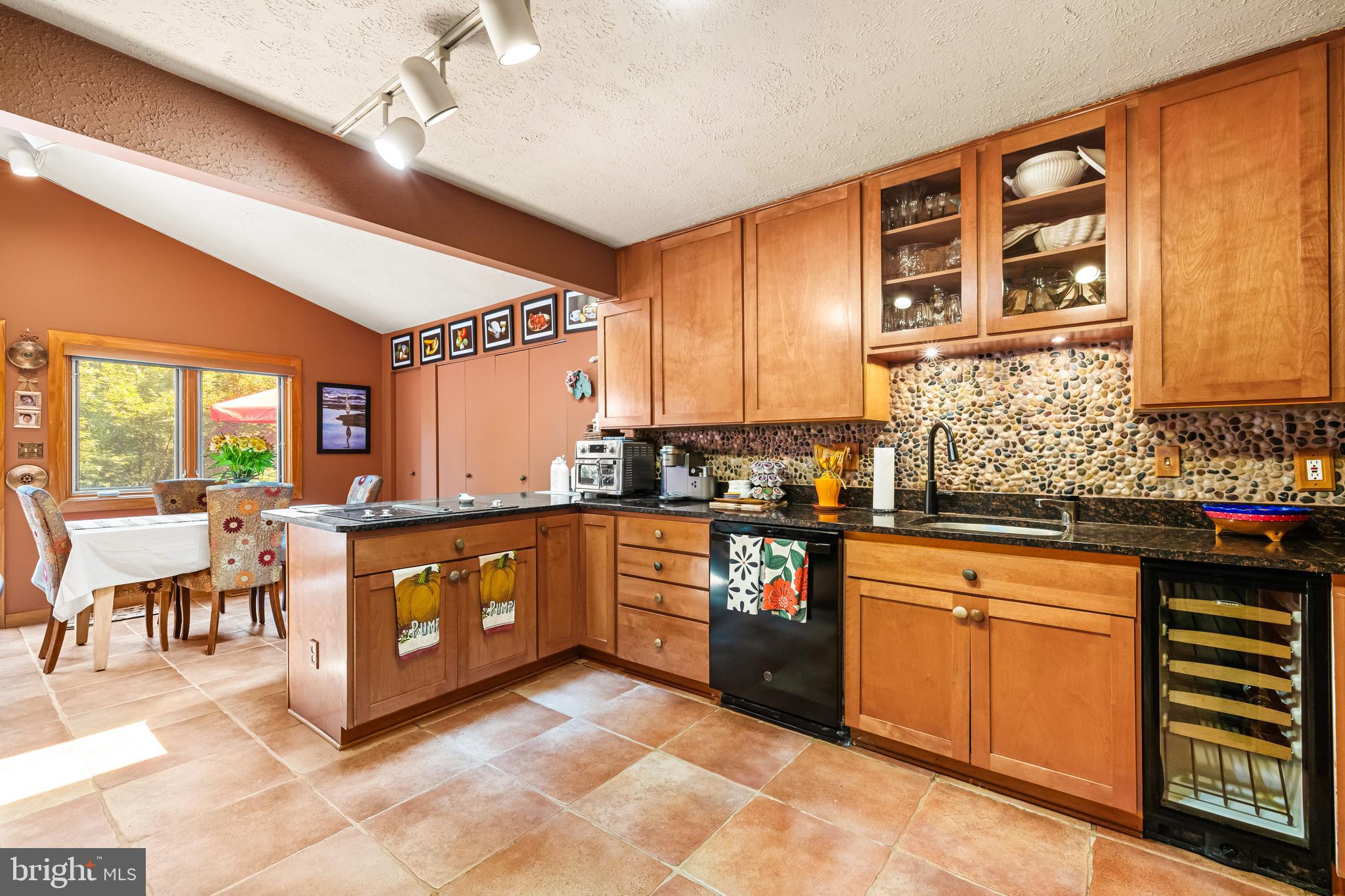 VALLEY HILLS - Residential