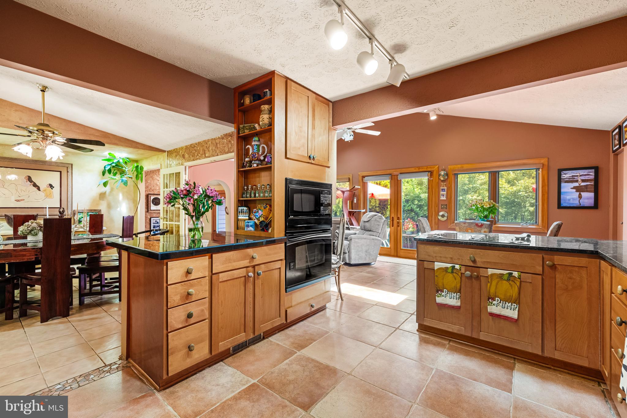 VALLEY HILLS - Residential