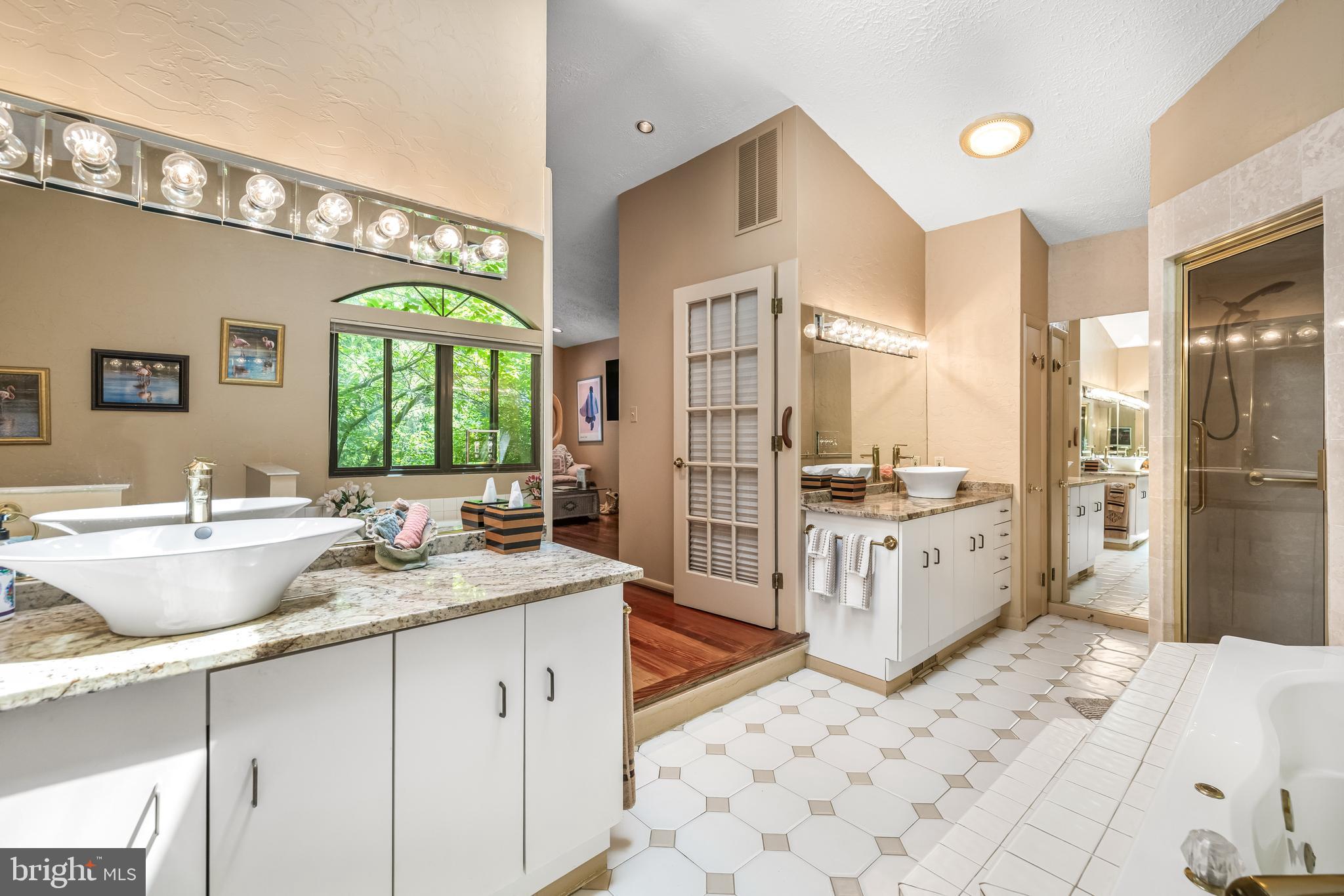 VALLEY HILLS - Residential