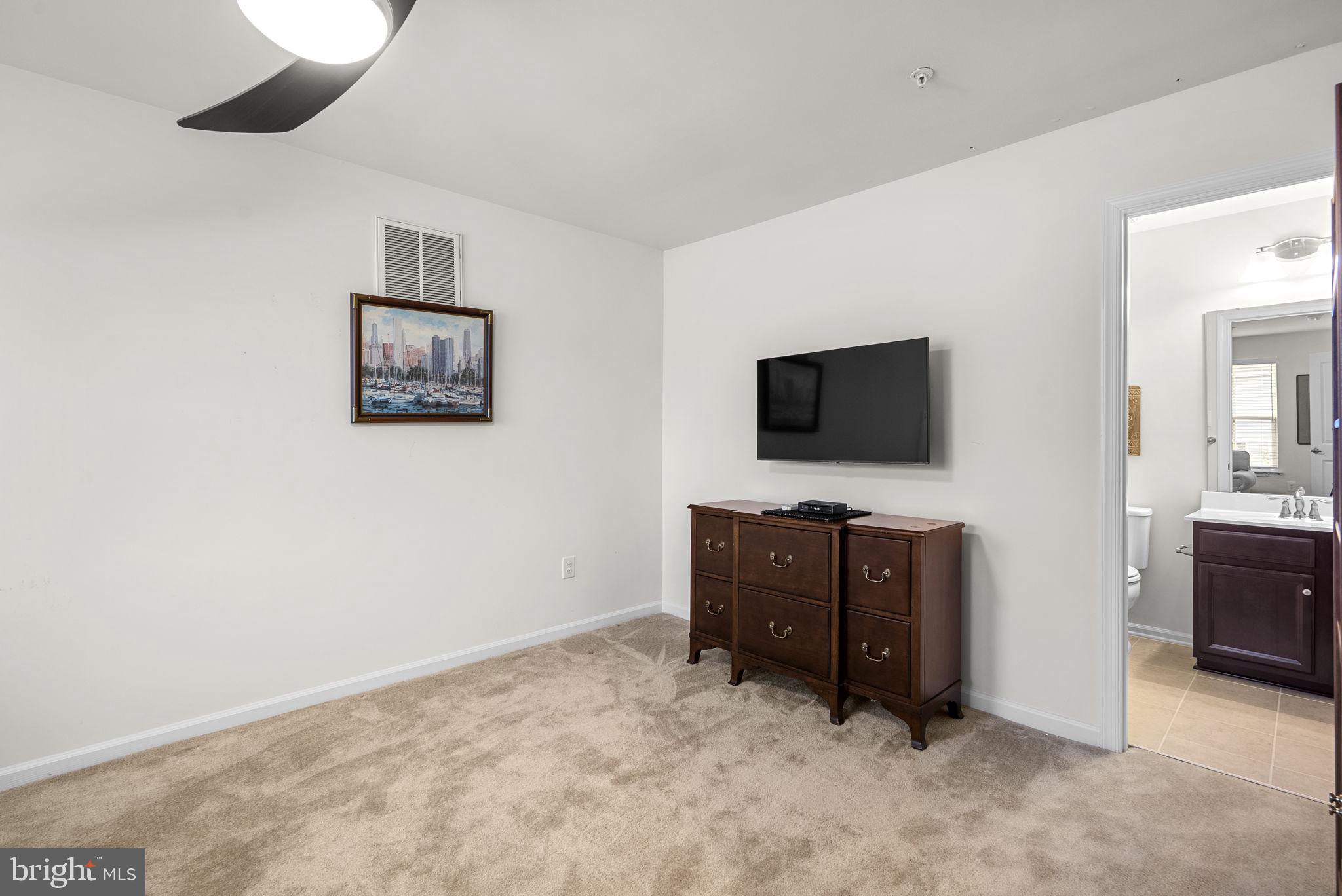 TWO RIVERS - Residential