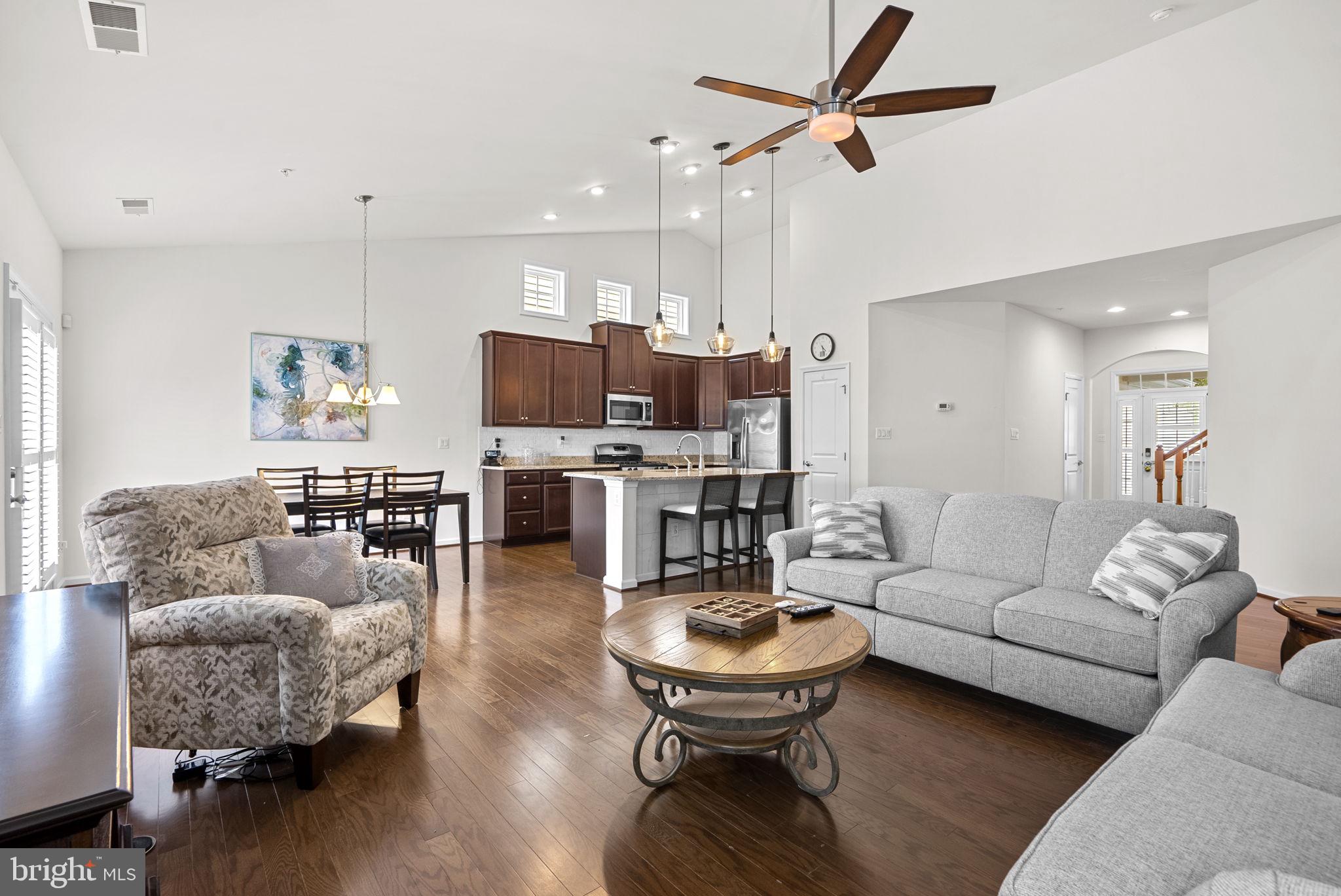 TWO RIVERS - Residential
