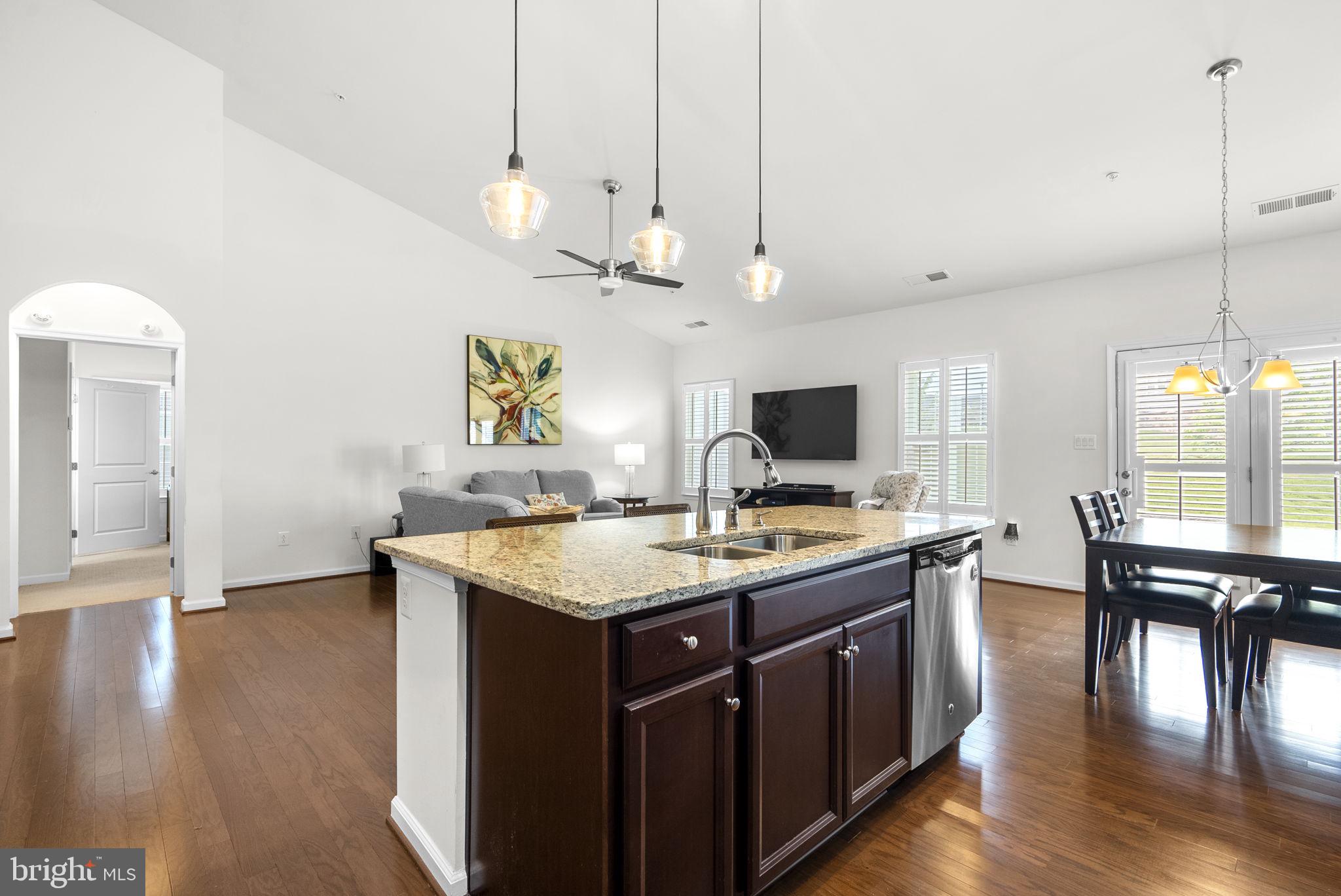 TWO RIVERS - Residential