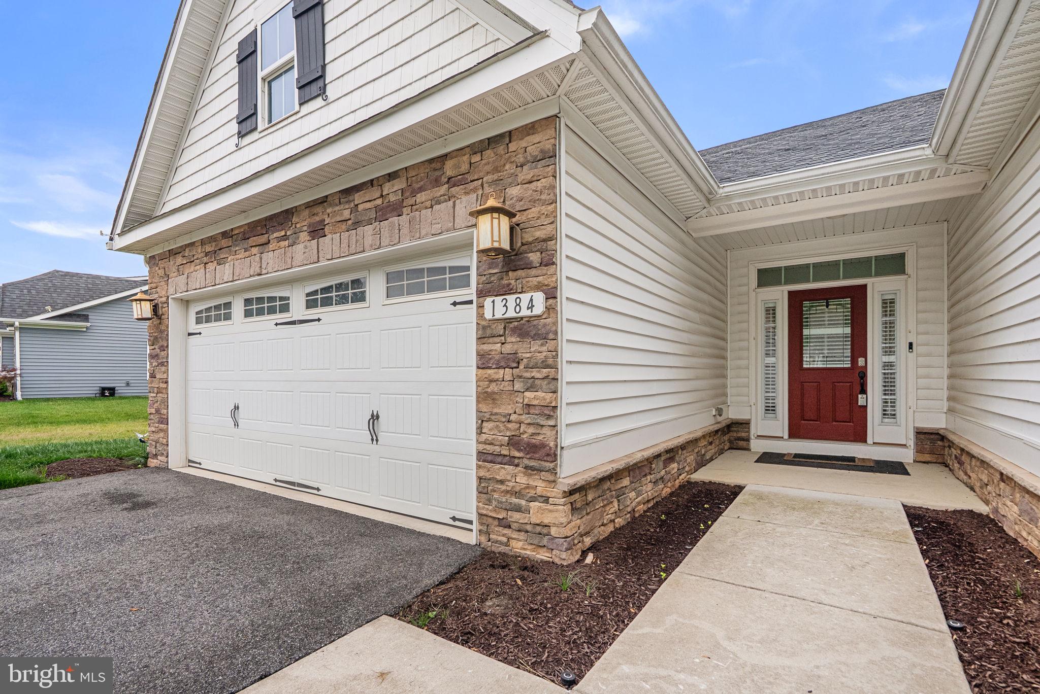 TWO RIVERS - Residential