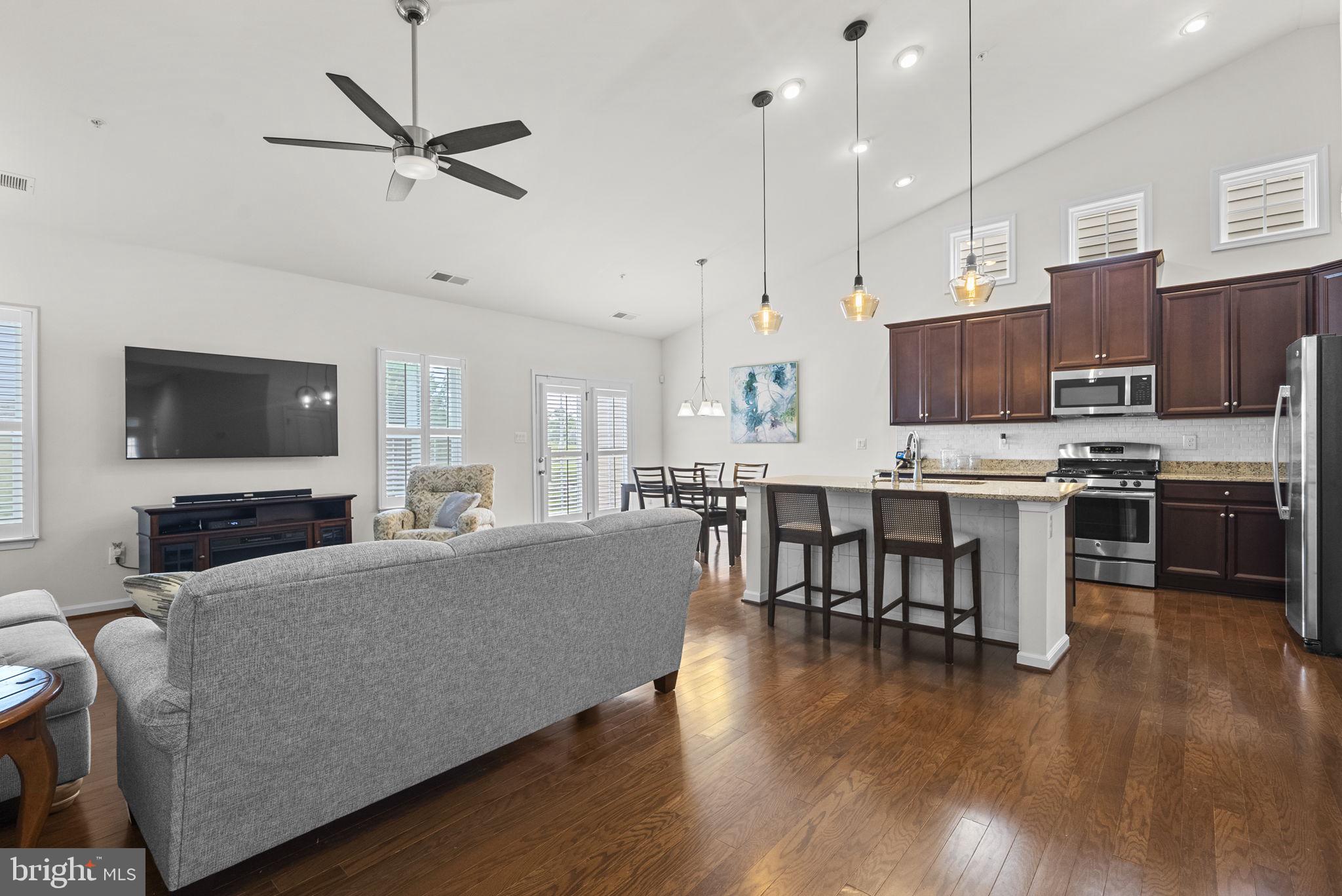 TWO RIVERS - Residential