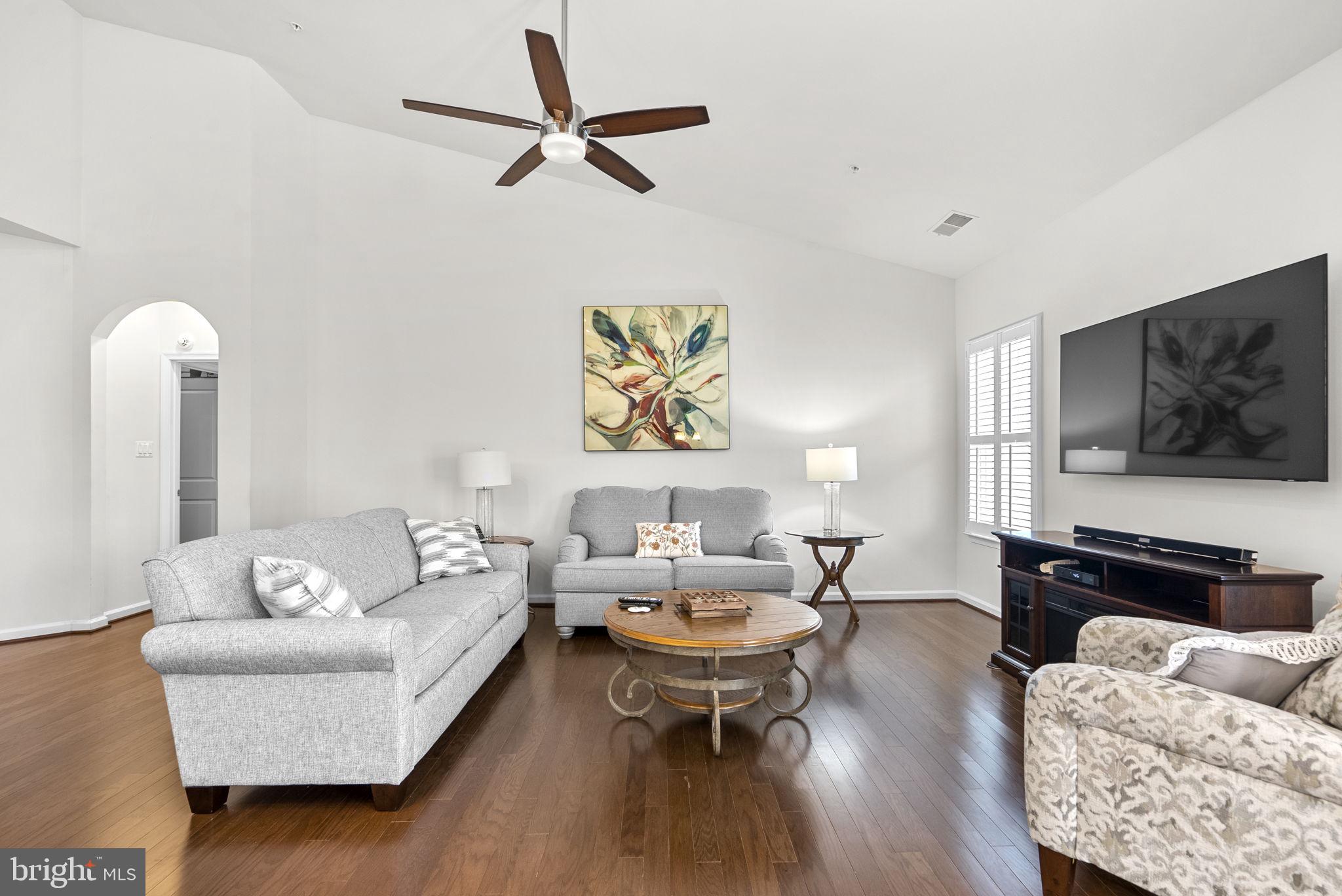 TWO RIVERS - Residential