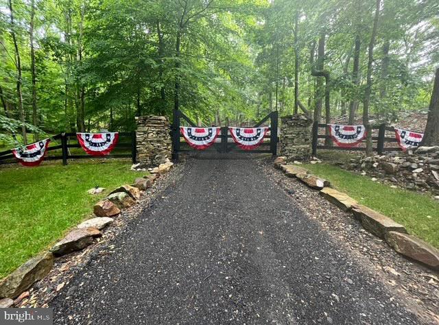 BULL RUN MOUNTAIN - Residential