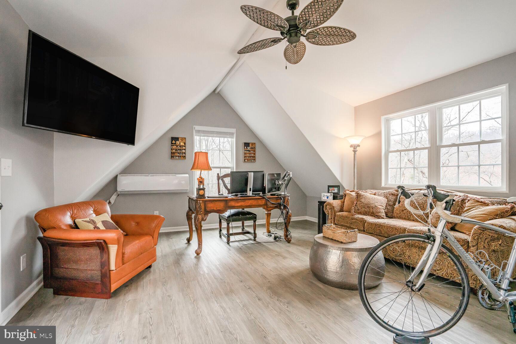 BULL RUN MOUNTAIN - Residential