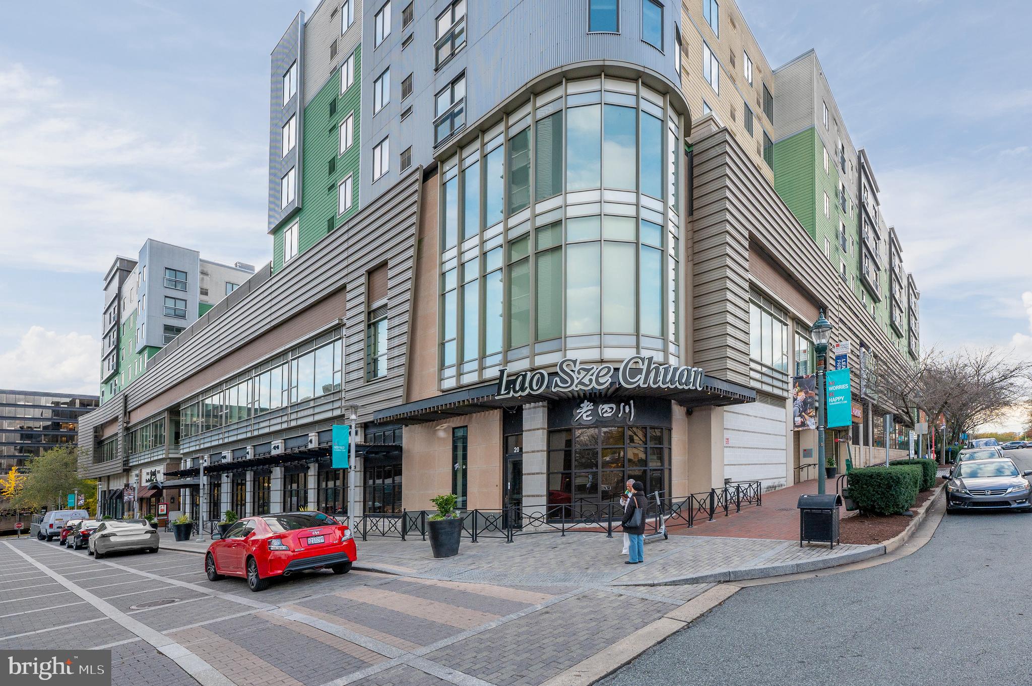 PIKE AND ROSE - Residential