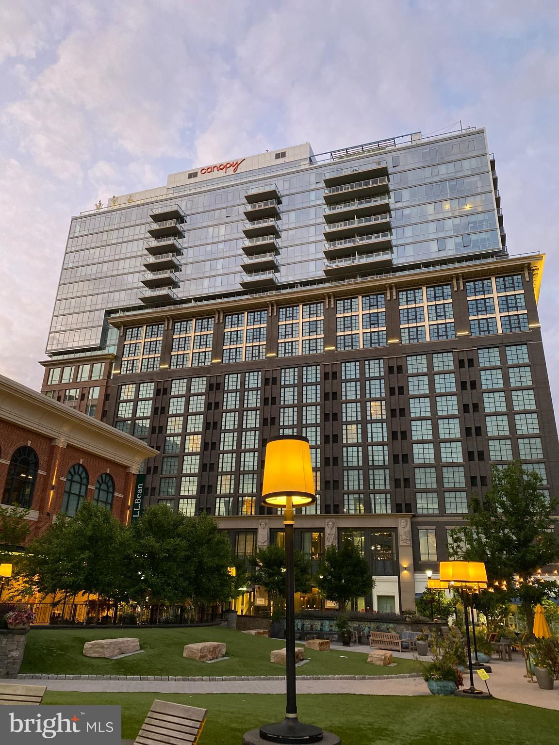 PIKE AND ROSE - Residential
