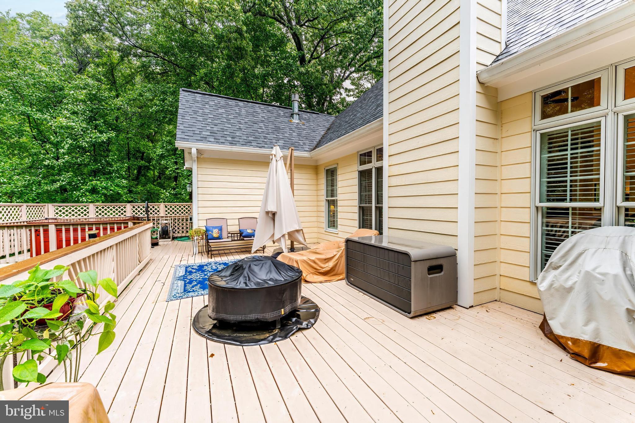 FAIRFAX FARMS - Residential