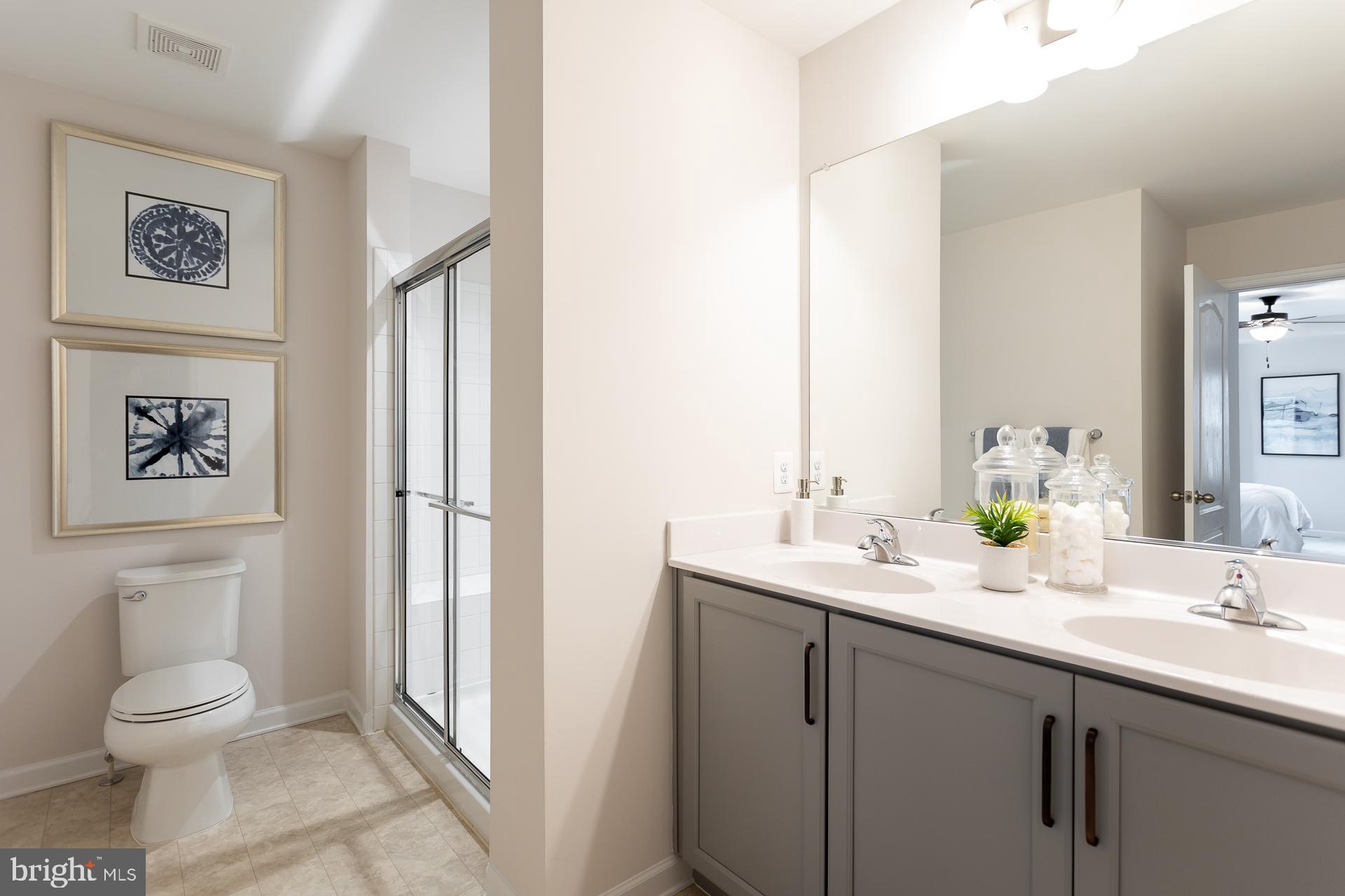 KING'S CROSSING - Residential