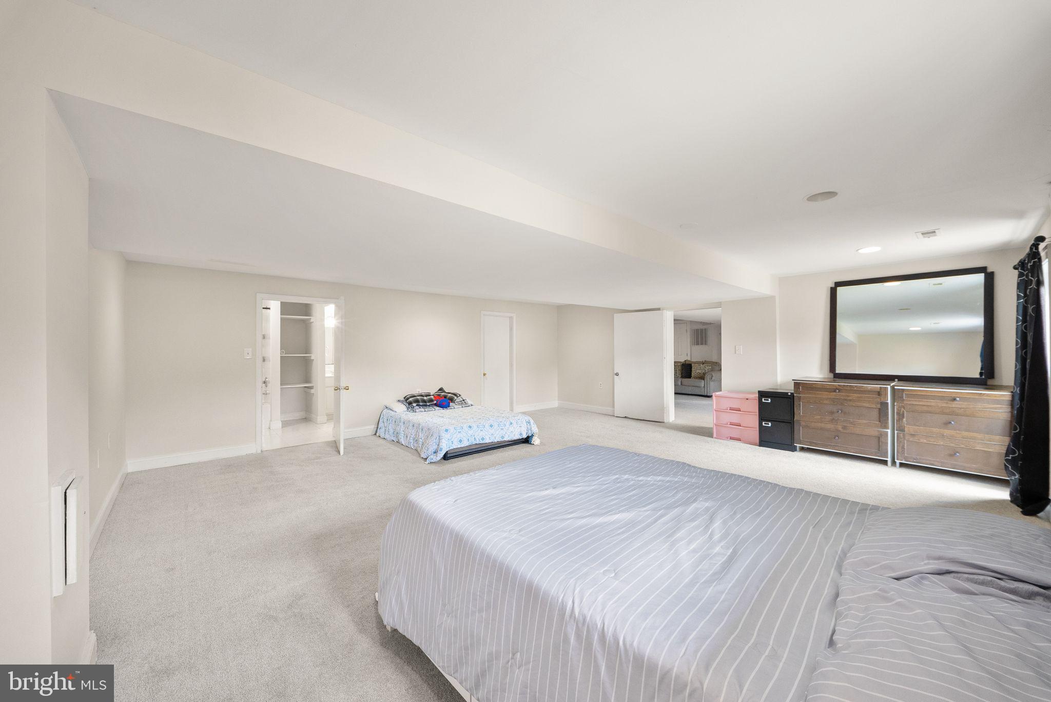 STAFFORD HEIGHTS - Residential