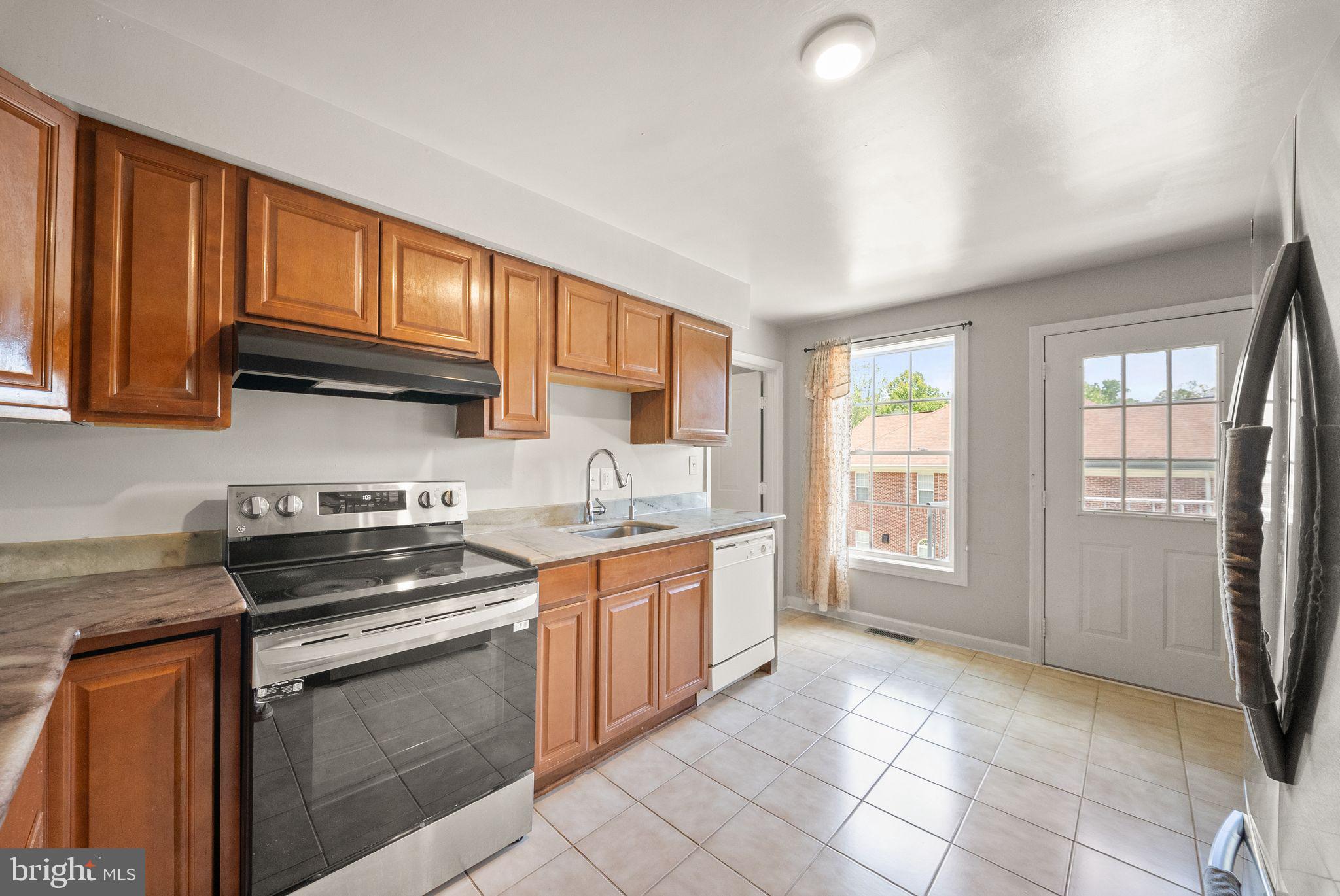 STAFFORD HEIGHTS - Residential