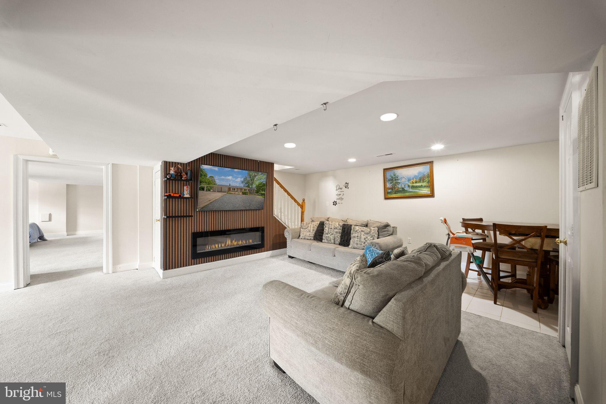 STAFFORD HEIGHTS - Residential