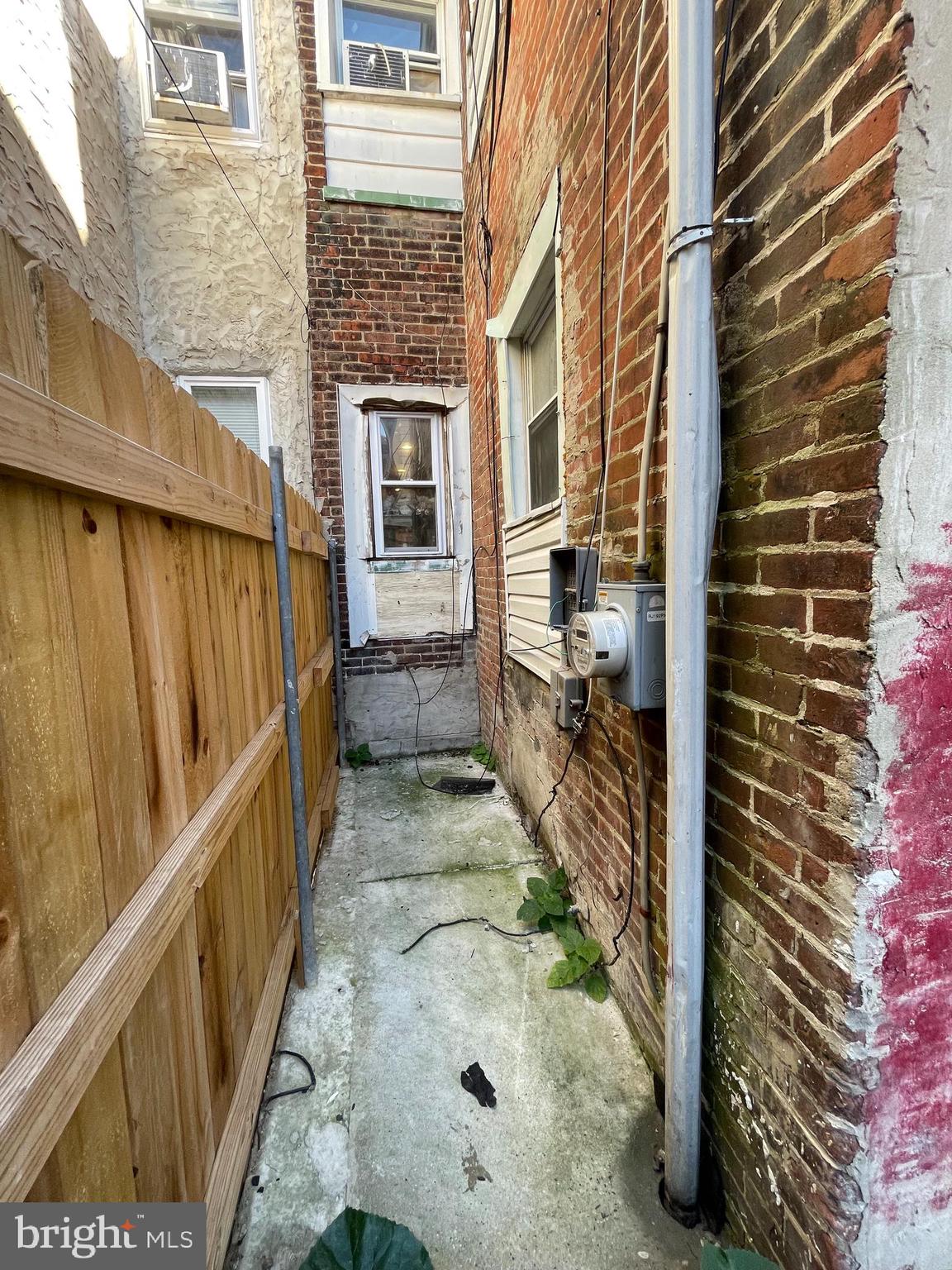 KENSINGTON - Residential