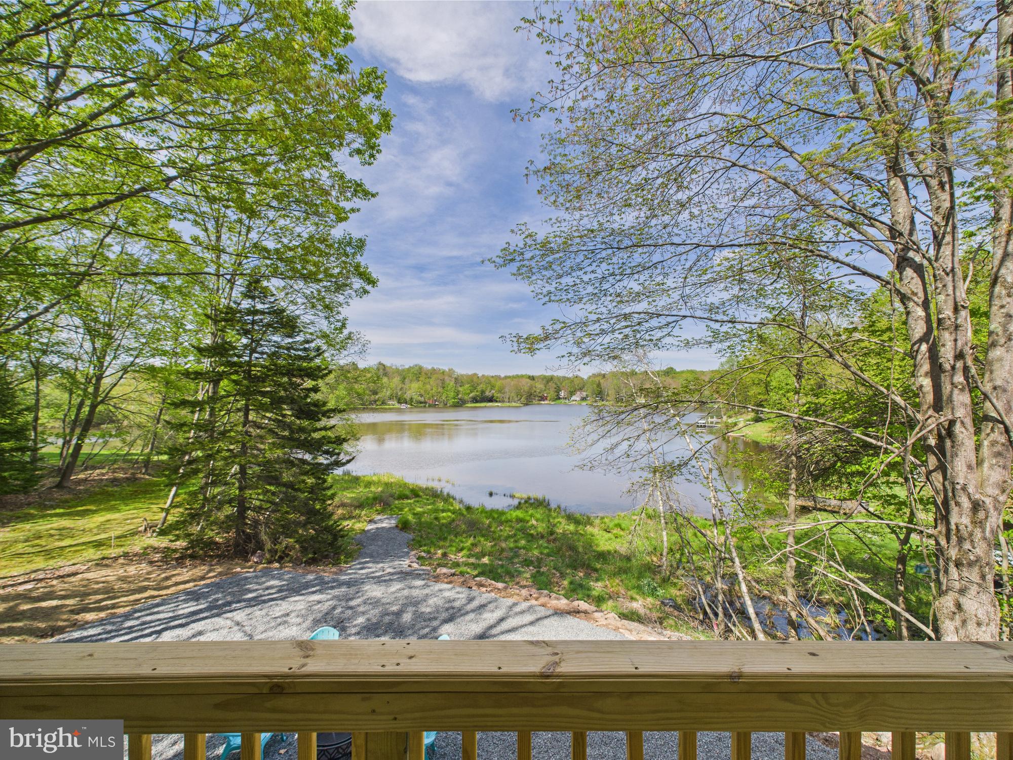 ARROWHEAD LAKE - Residential
