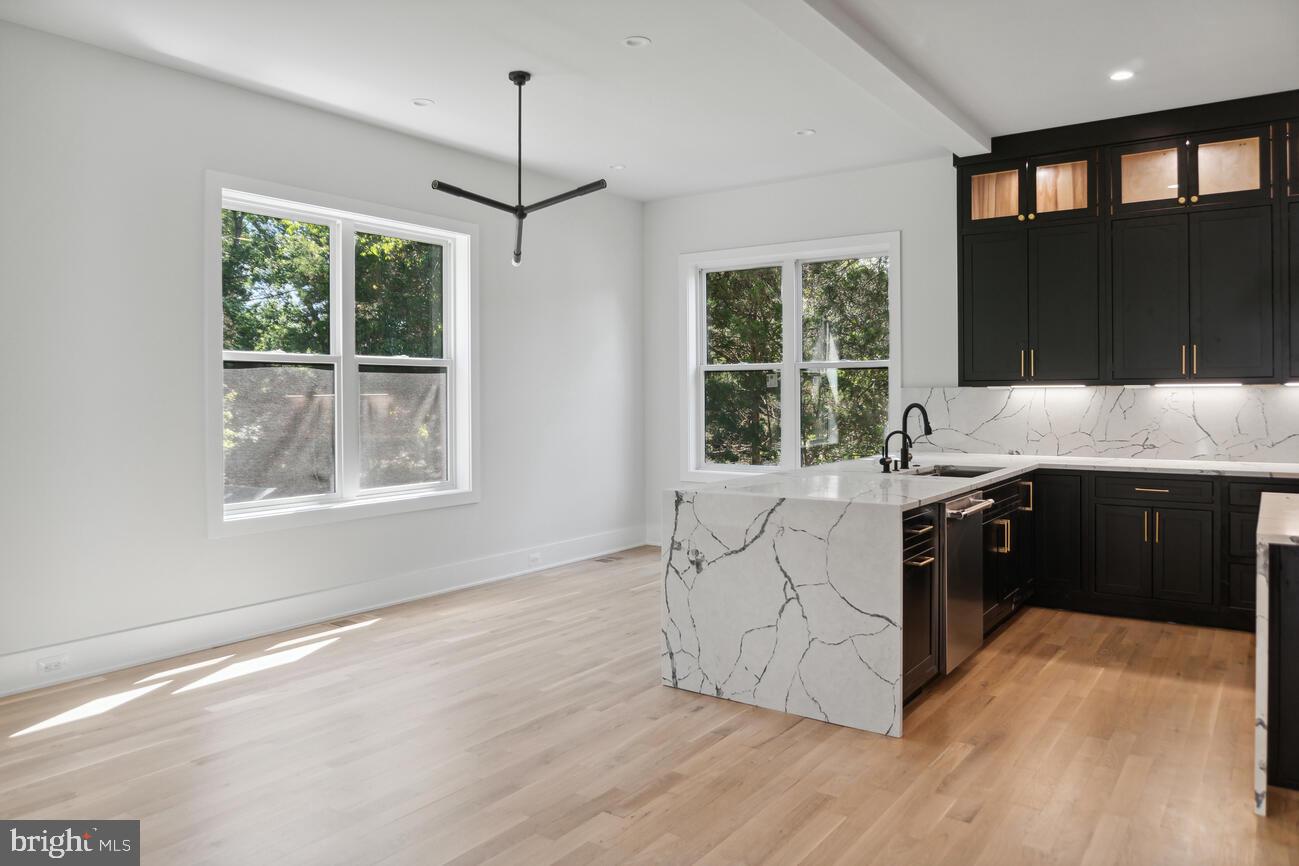 PIMMIT HILLS - Residential