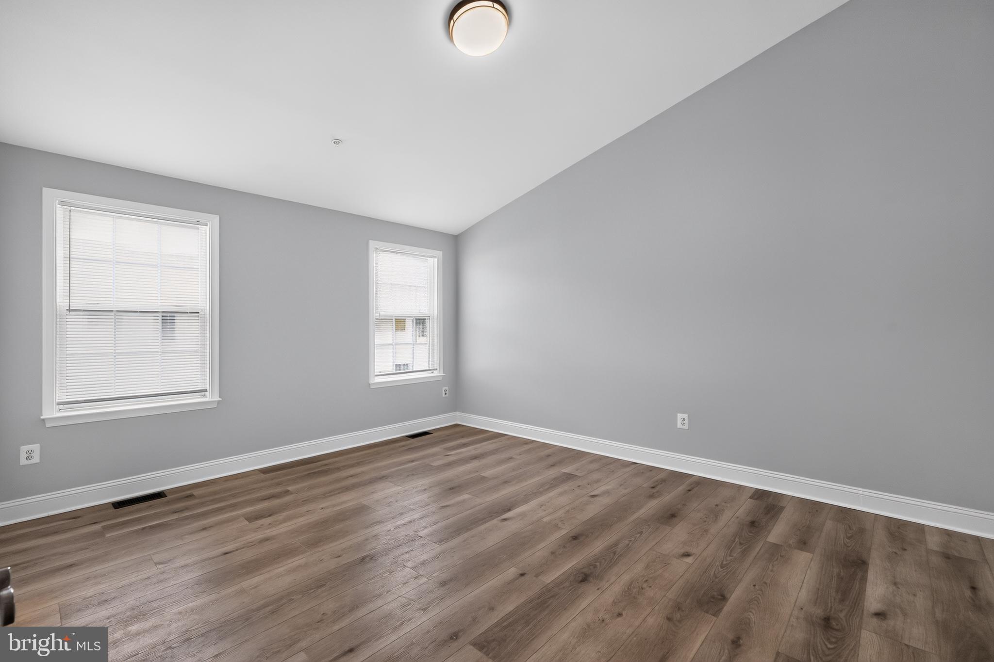 CAMDEN CROSSING - Residential