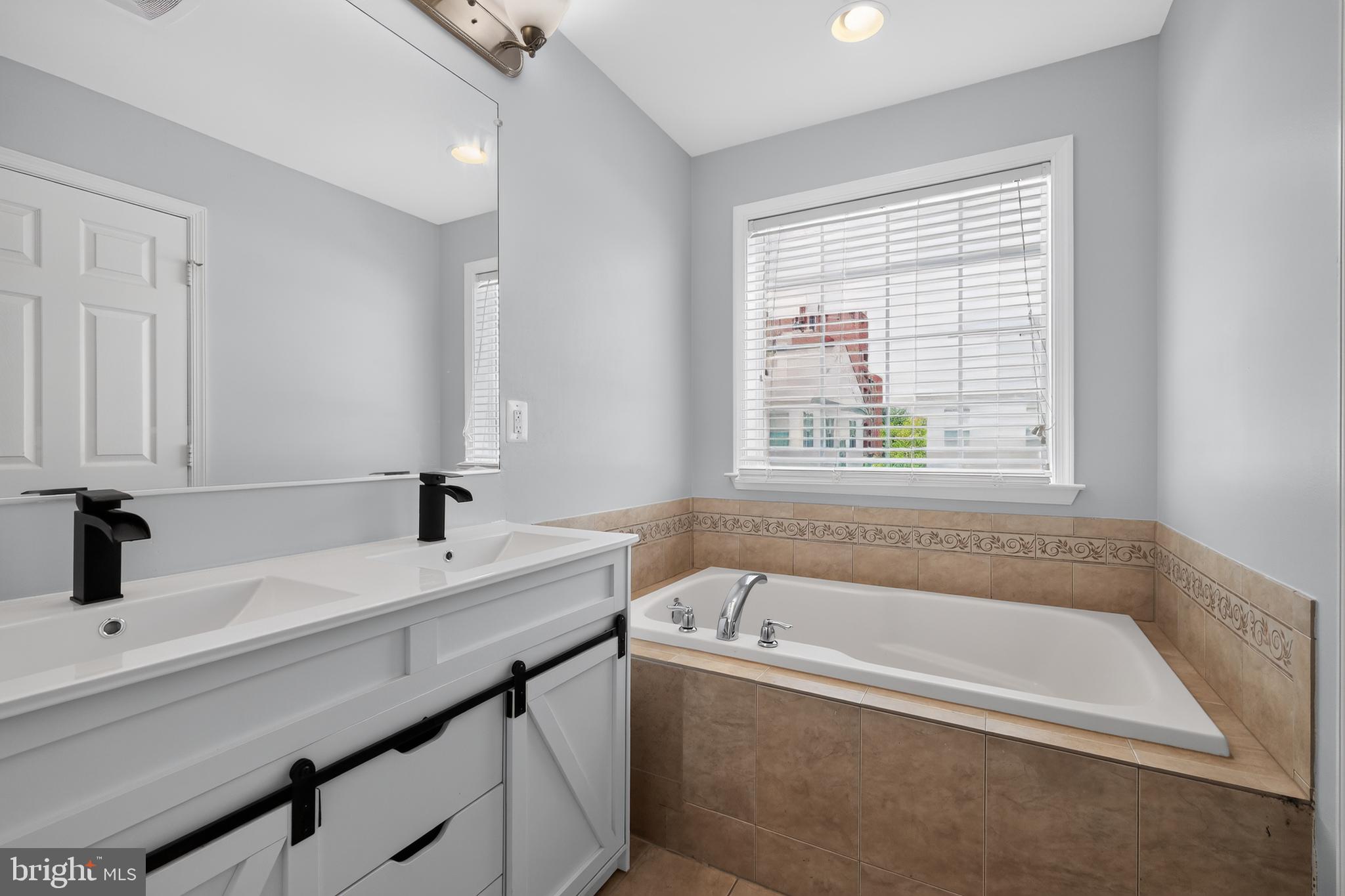 CAMDEN CROSSING - Residential