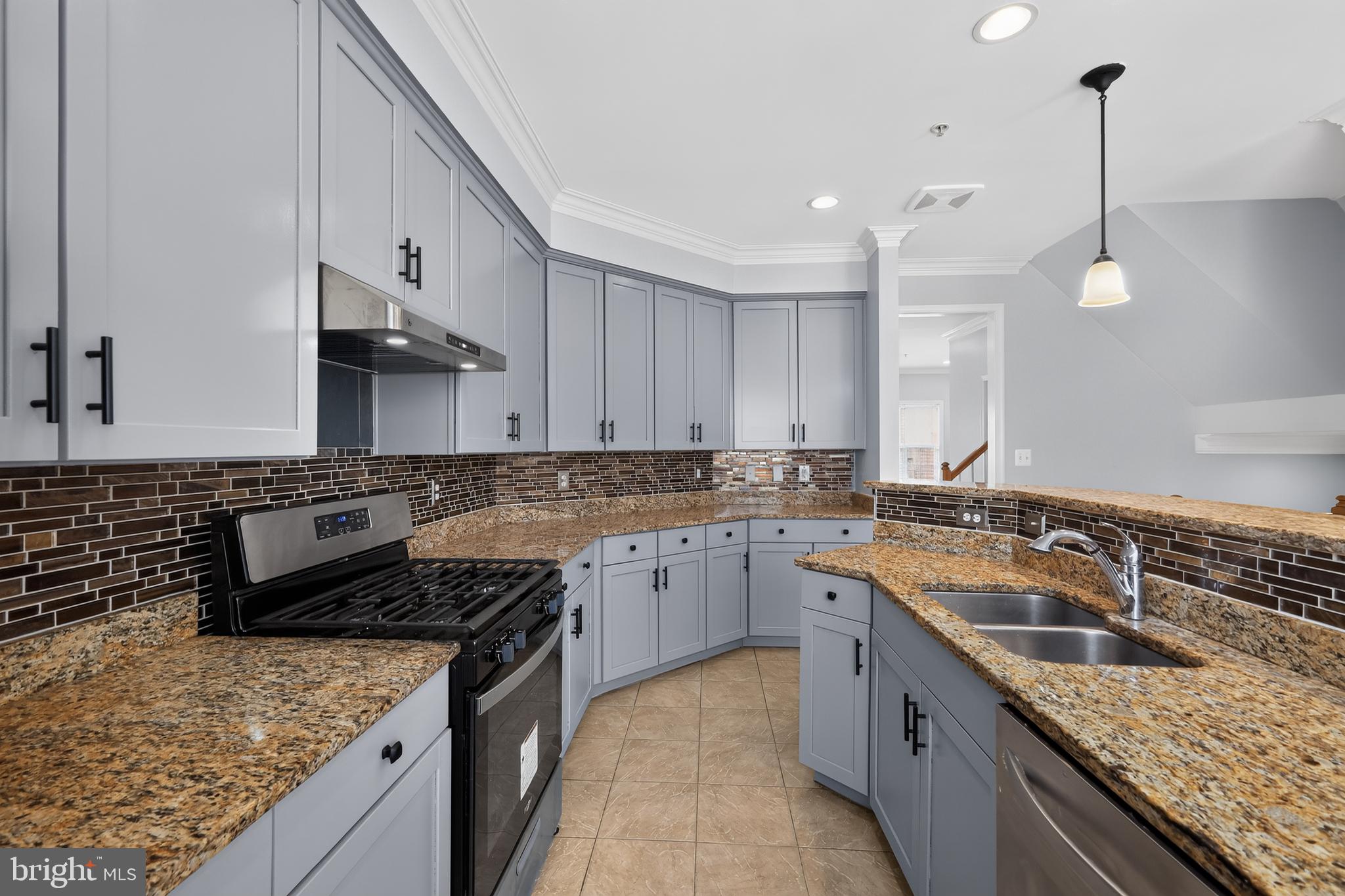 CAMDEN CROSSING - Residential