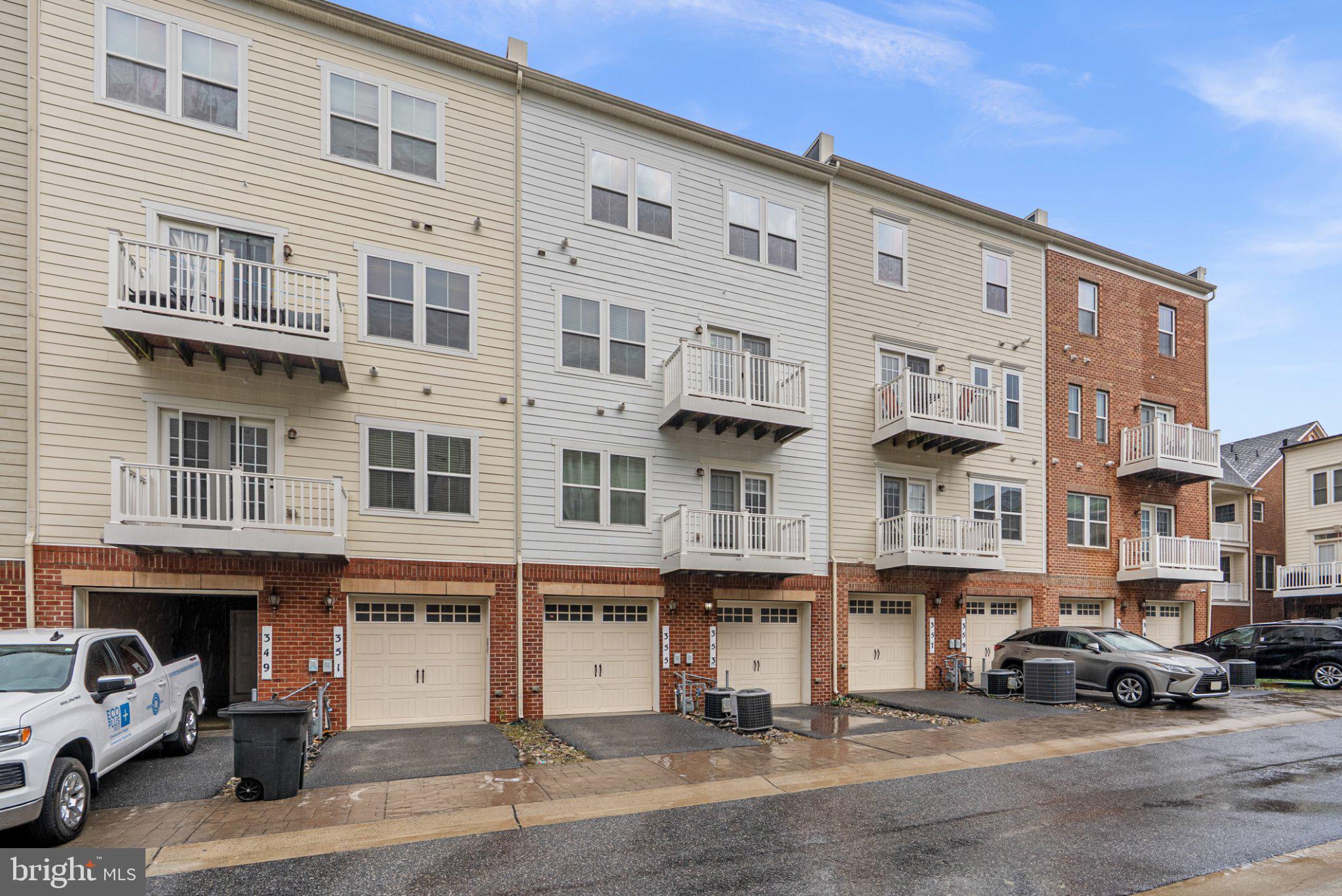 PARKLANDS AT WATKINS MILL - Residential