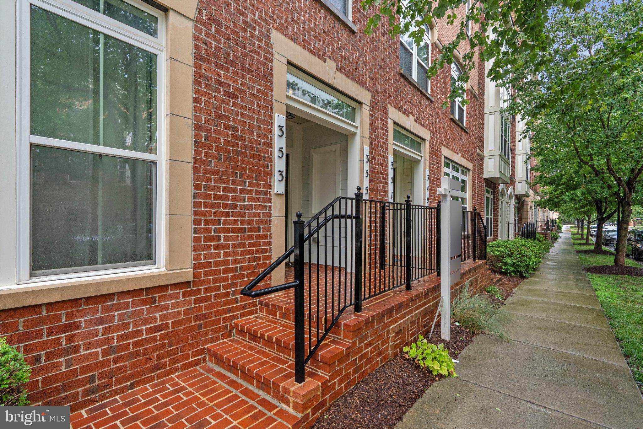 PARKLANDS AT WATKINS MILL - Residential