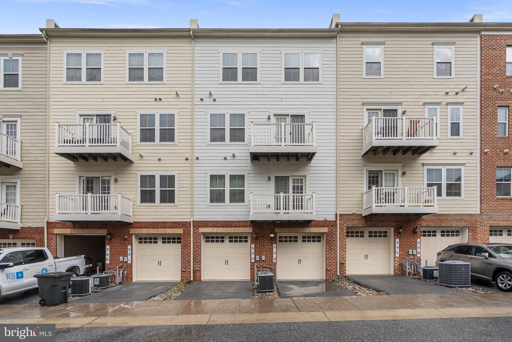 PARKLANDS AT WATKINS MILL - Residential