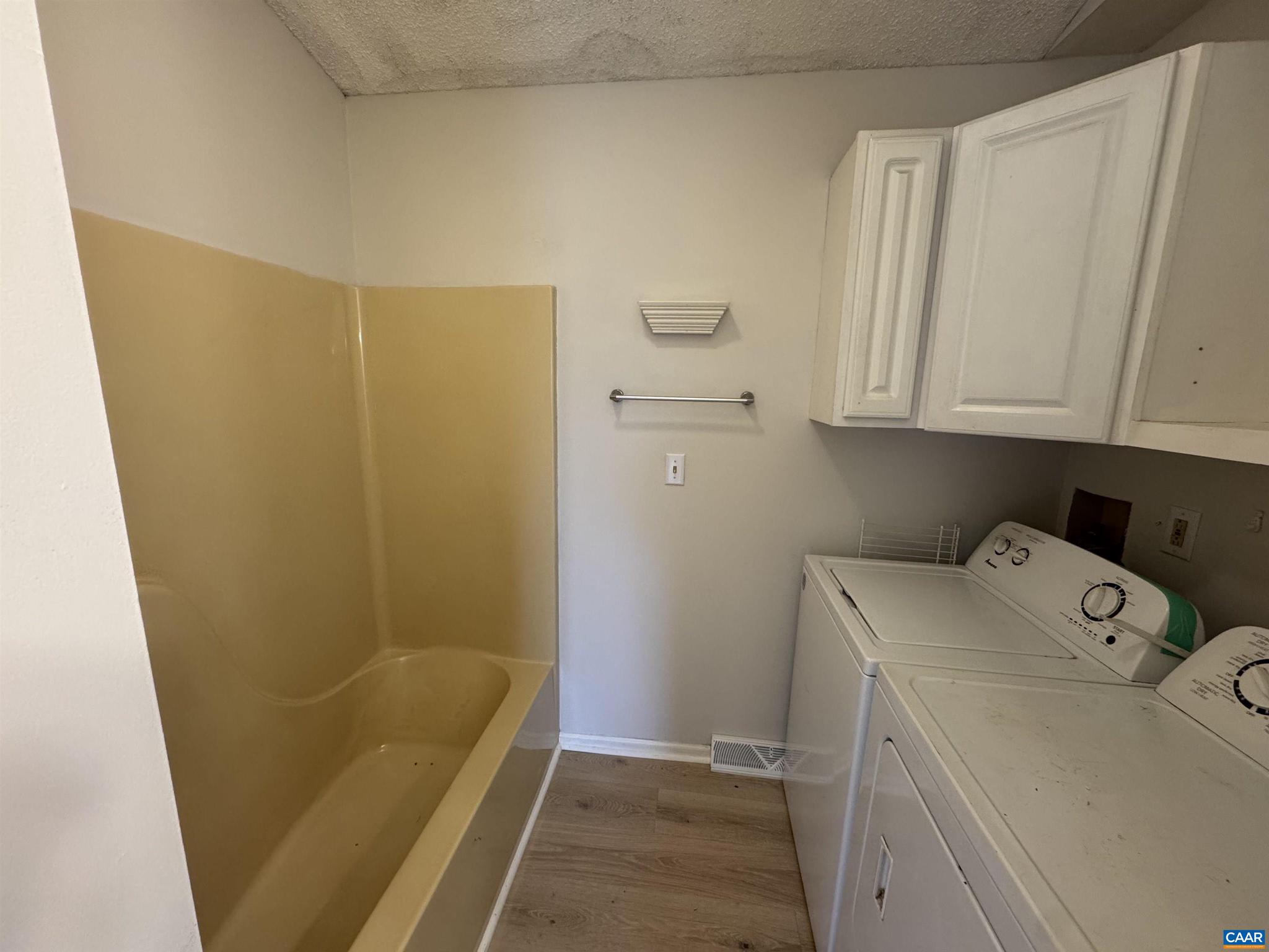 UNKNOWN - Residential Lease