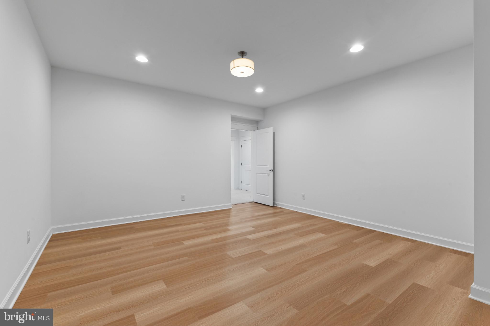 CHESTERBROOK GARDENS - Residential