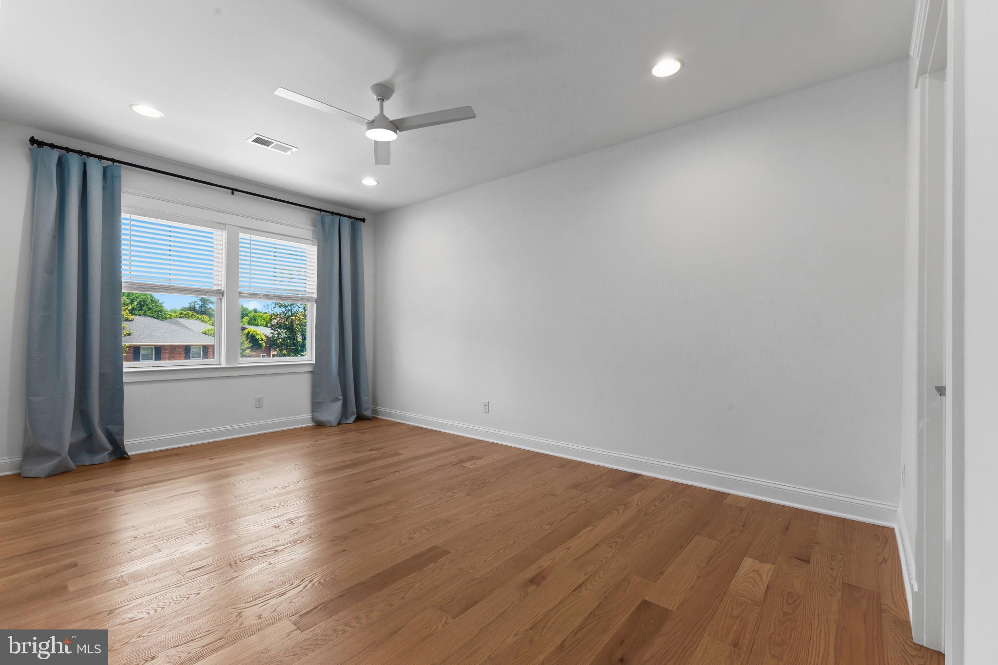 CHESTERBROOK GARDENS - Residential