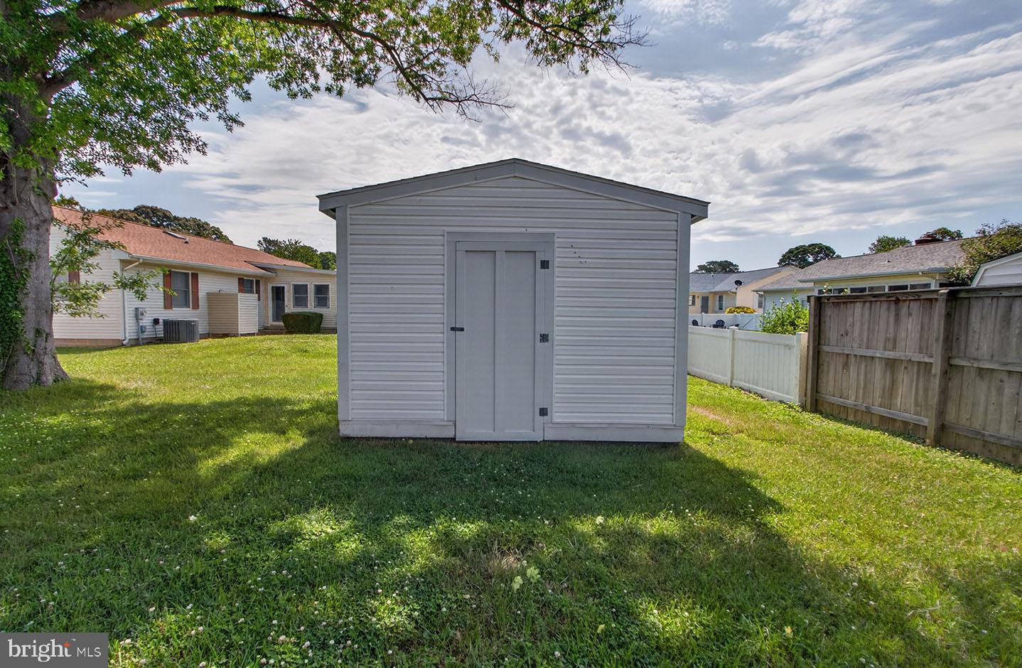 BEACHFIELD - Residential