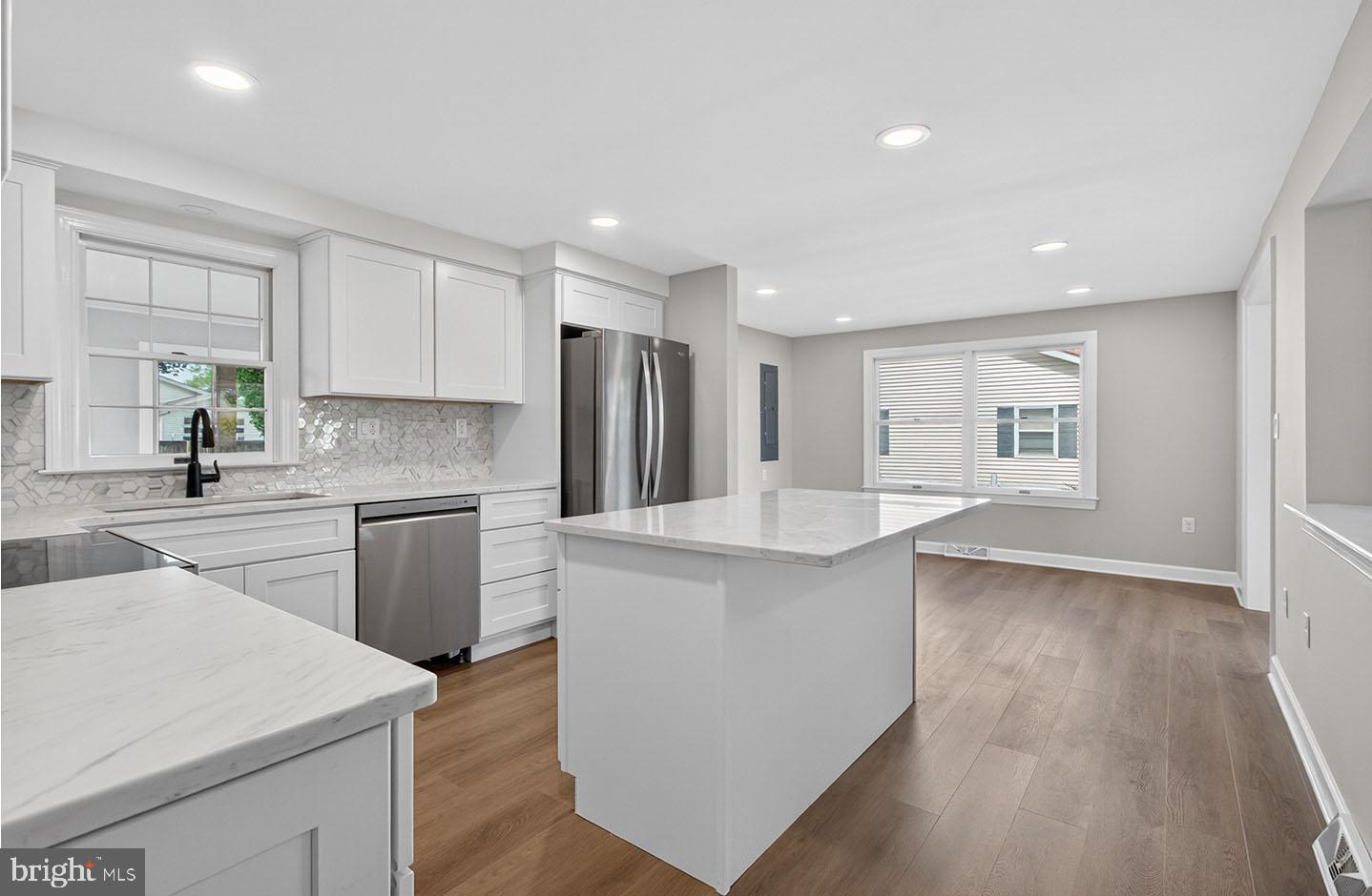 BEACHFIELD - Residential