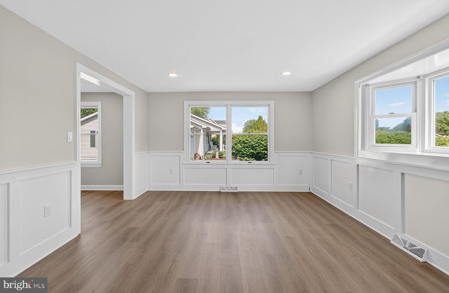 BEACHFIELD - Residential