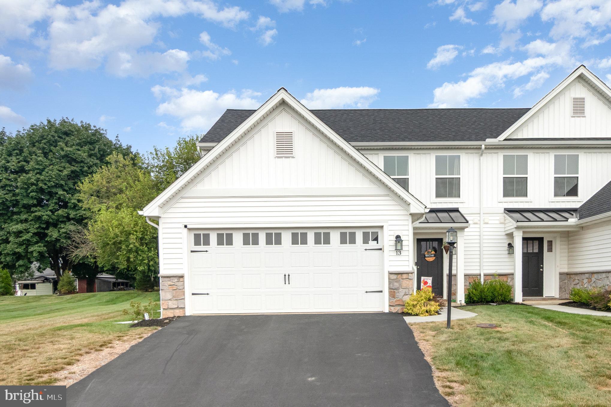 DICKINSON PLACE - Residential