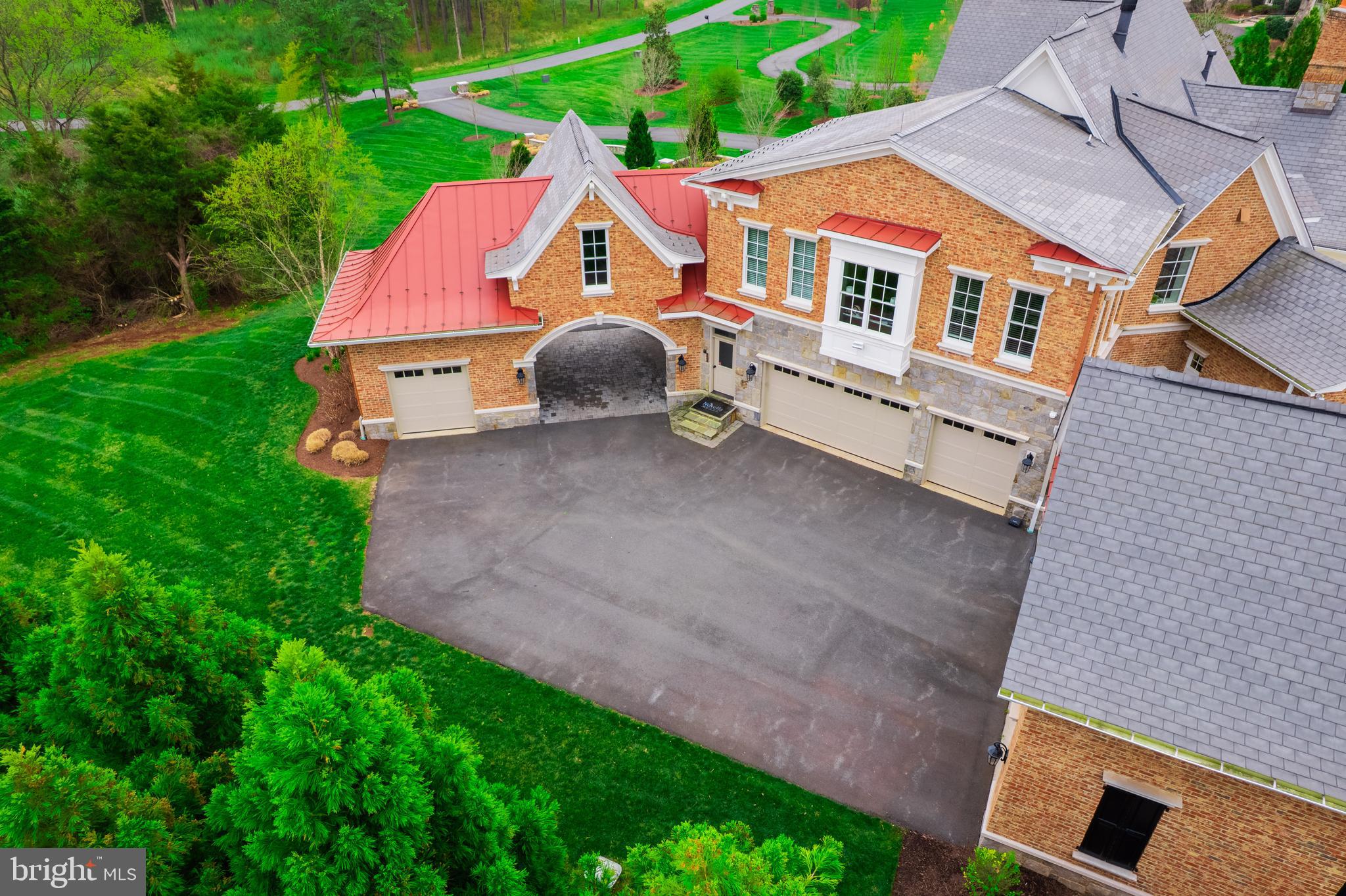 ESTATES @ CREIGHTON FARM - Residential