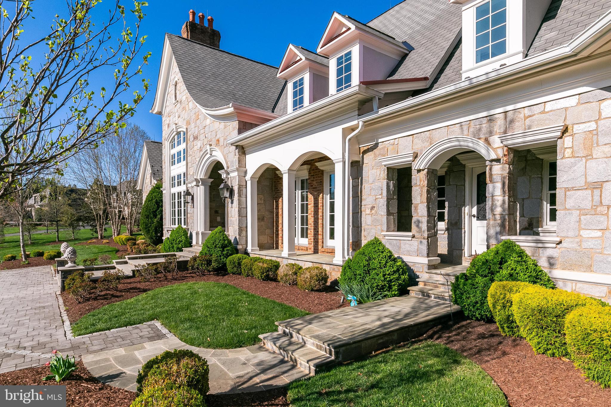 ESTATES @ CREIGHTON FARM - Residential