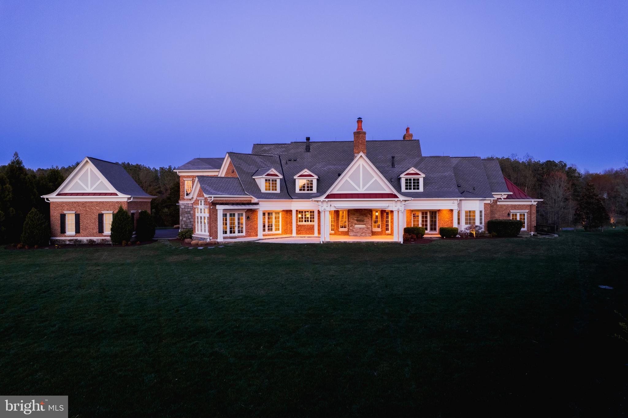 ESTATES @ CREIGHTON FARM - Residential