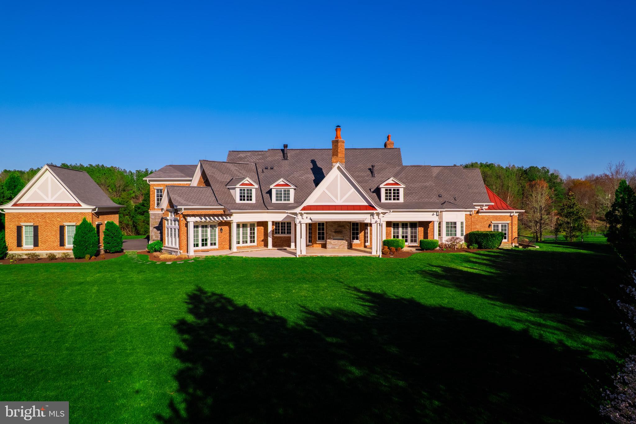 ESTATES @ CREIGHTON FARM - Residential