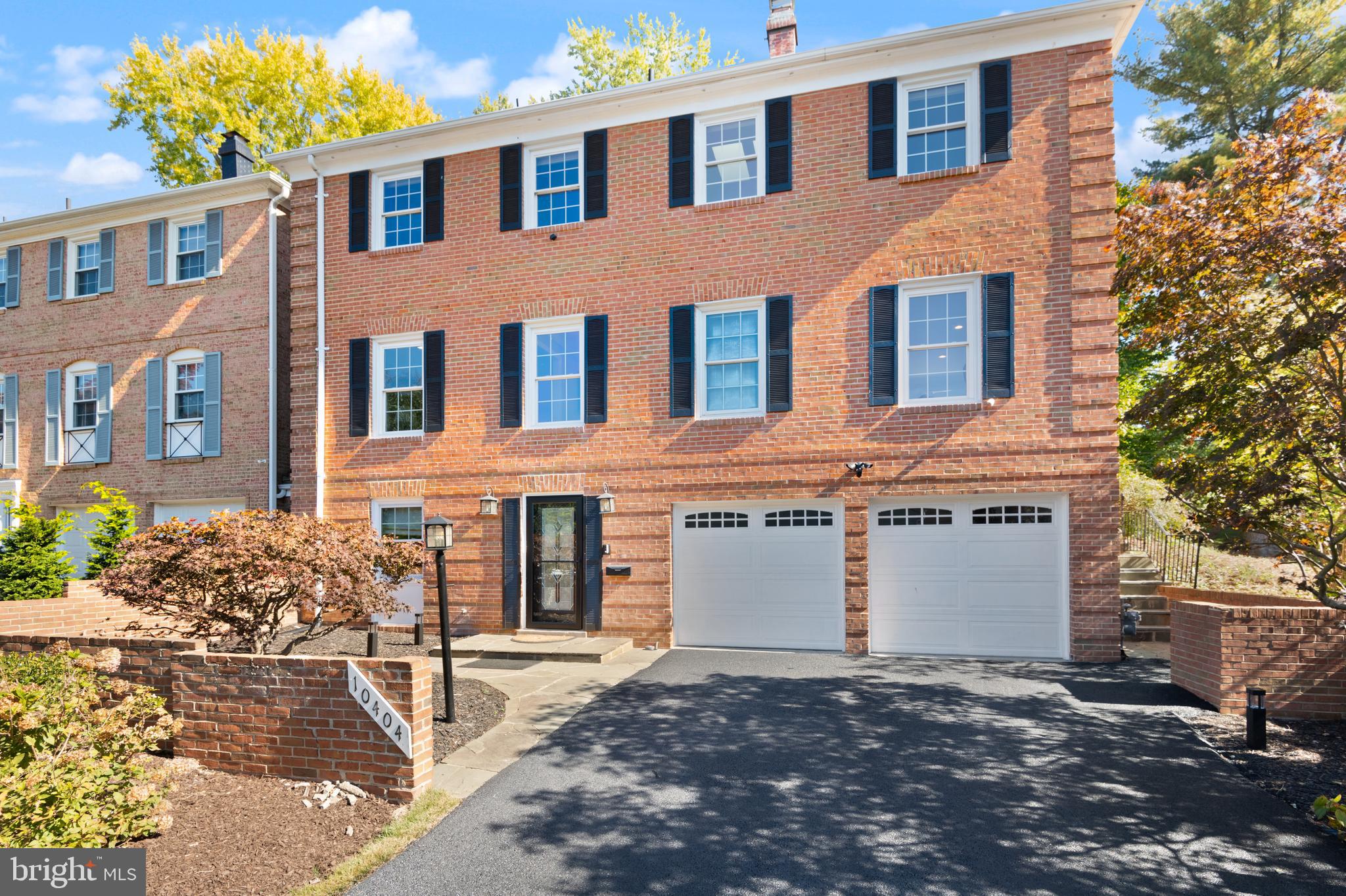 Welcome to your new home in the highly sought after East Gate of Potomac Community! This beautiful 5 bedroom, 3.5 bathroom semi detached brick home features vaulted ceilings, crown molding, newly installed tile flooring, elegant engineered hardwood flooring throughout home, renovated baths, and a open and airy gourmet chef's kitchen. Walk in entry level boast a large en-suite bedroom with a full bathroom. Walk up to the main level with a plethora of windows that makes for a lovely naturally lit ambiance. Kitchen boast high end stainless steel Viking appliances, new backsplash, breakfast bar, and wine rack. Access your private fenced in backyard and patio via the dinning room or breakfast room. The upstairs is equipped with four lovely bedrooms. The primary bedroom boast an en suite bathroom with a spa ambiance, stand alone tub and spa shower. Just minutes from 495 and I-270. Home is equipped with interior and exterior cameras. This one is a must see!