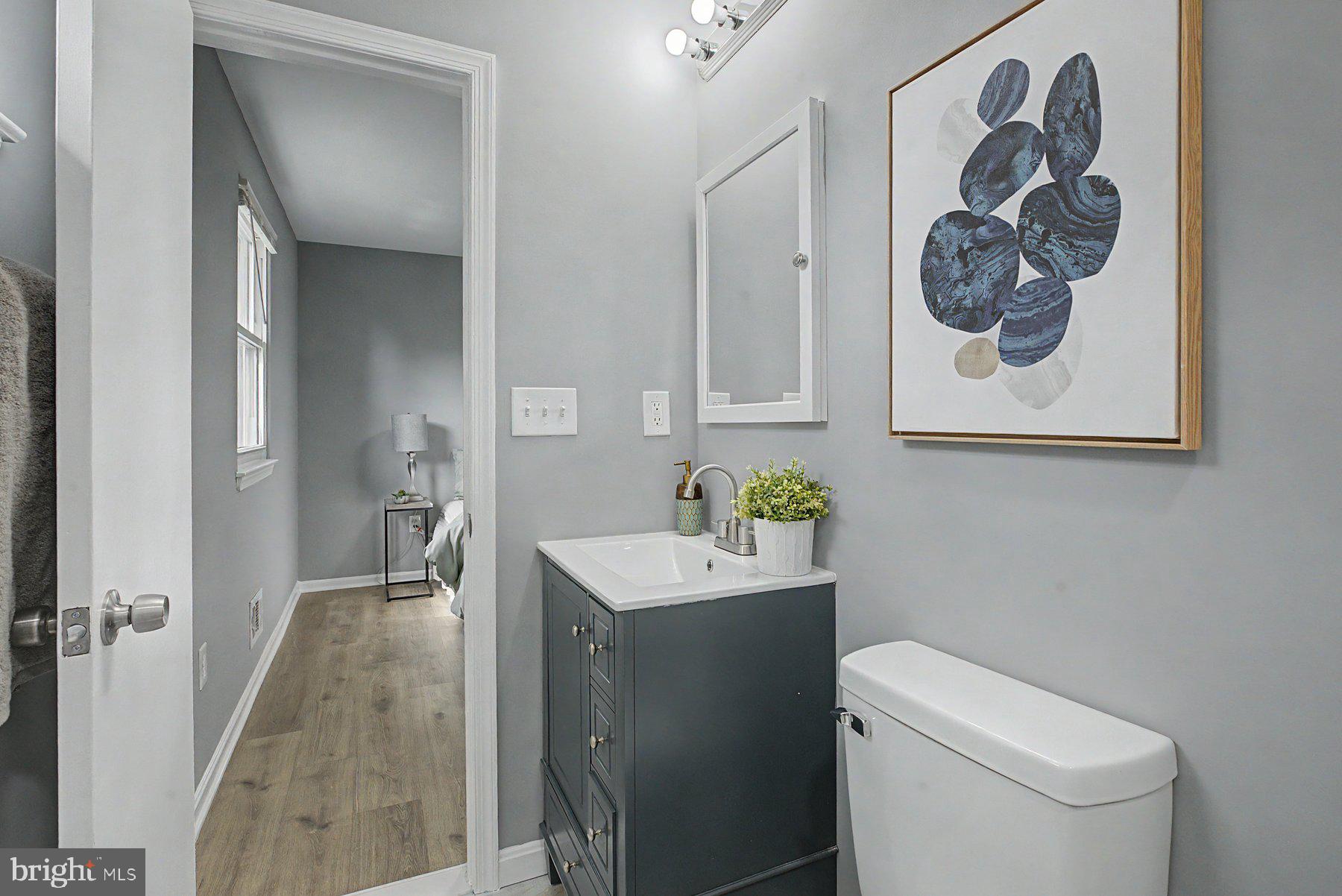 WOODLAND BEACH - Residential